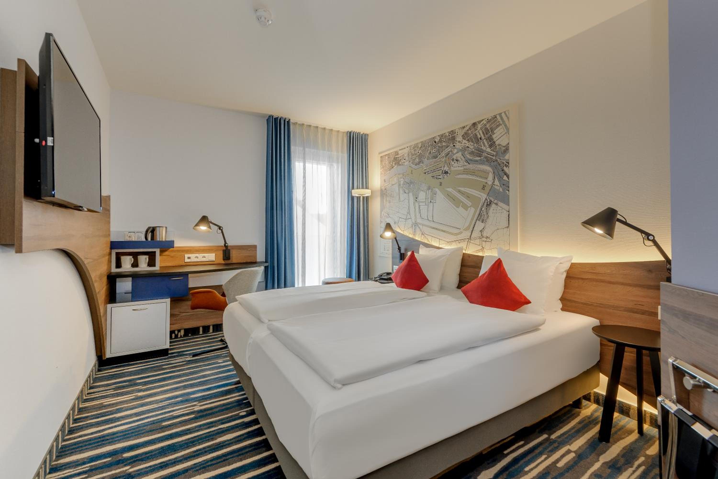 Standard Queen Room - Photo 8