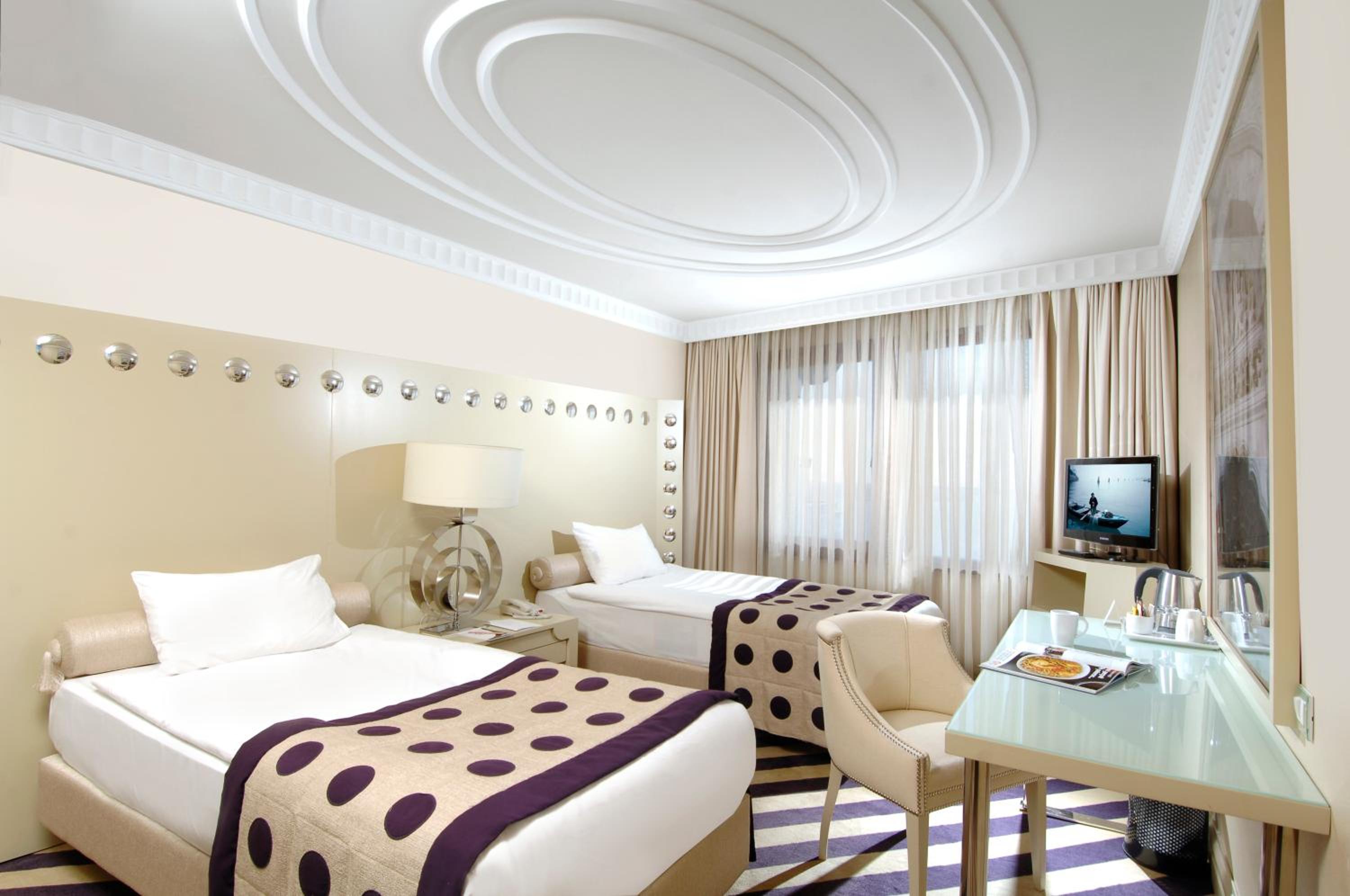 Standard Double or Twin Room photo 3
