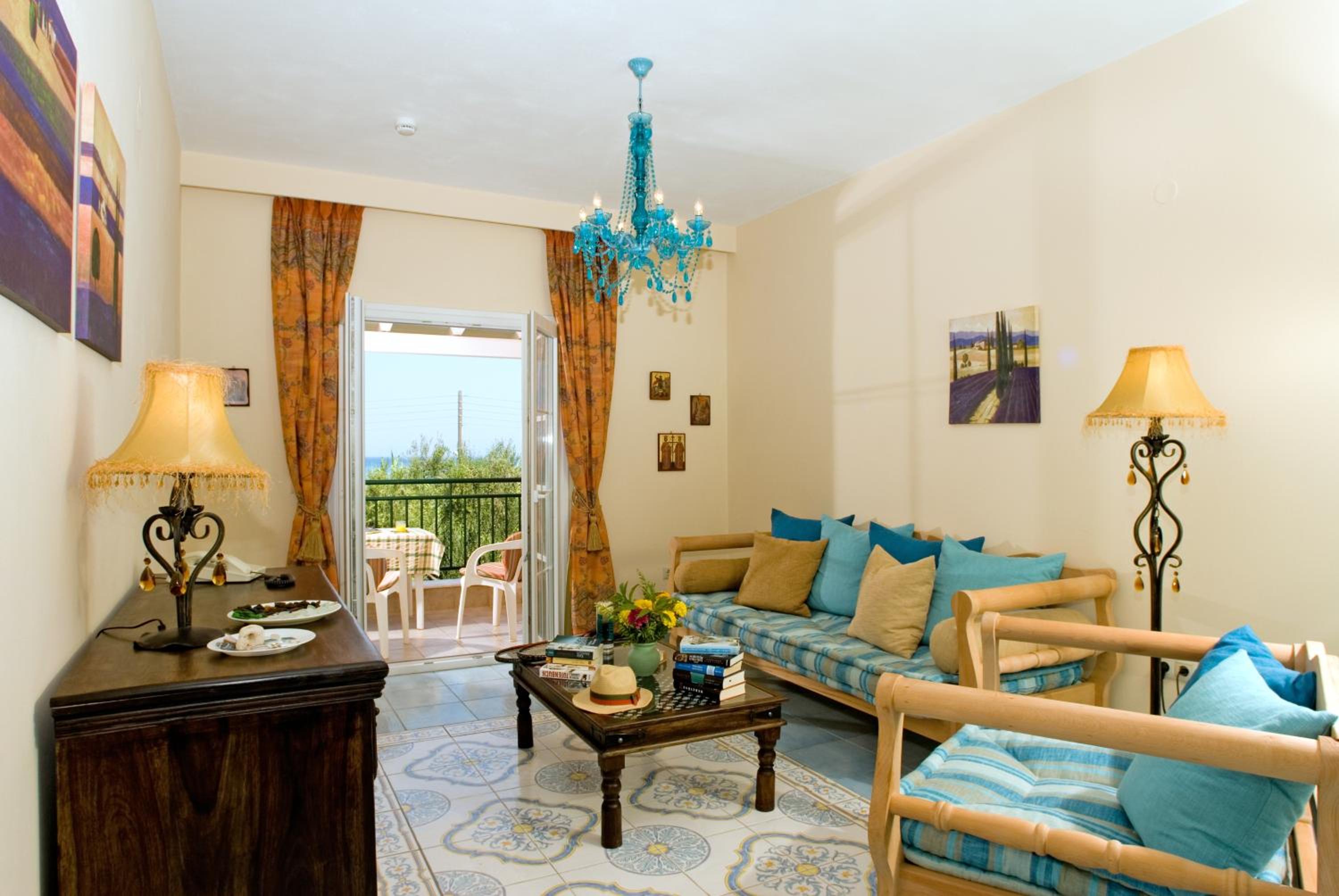 Suite (2-3 Adults)  photo 3