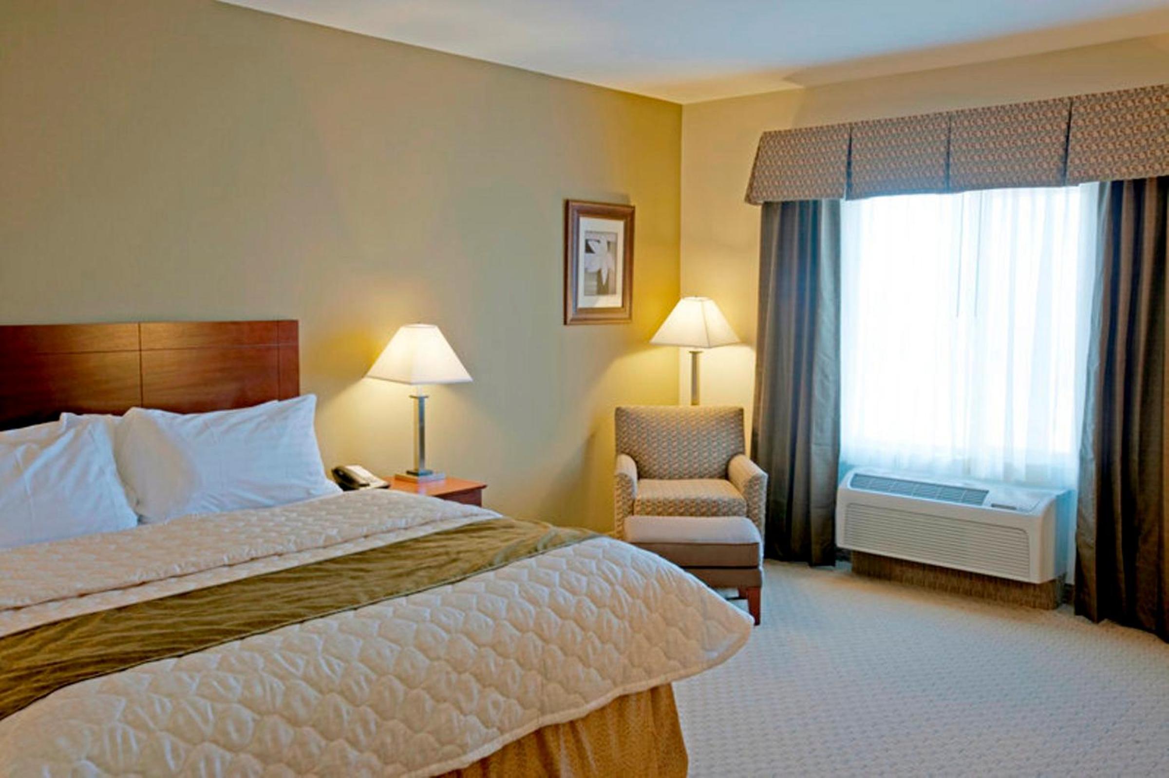 King Suite - Hearing Accessible - Non Smoking