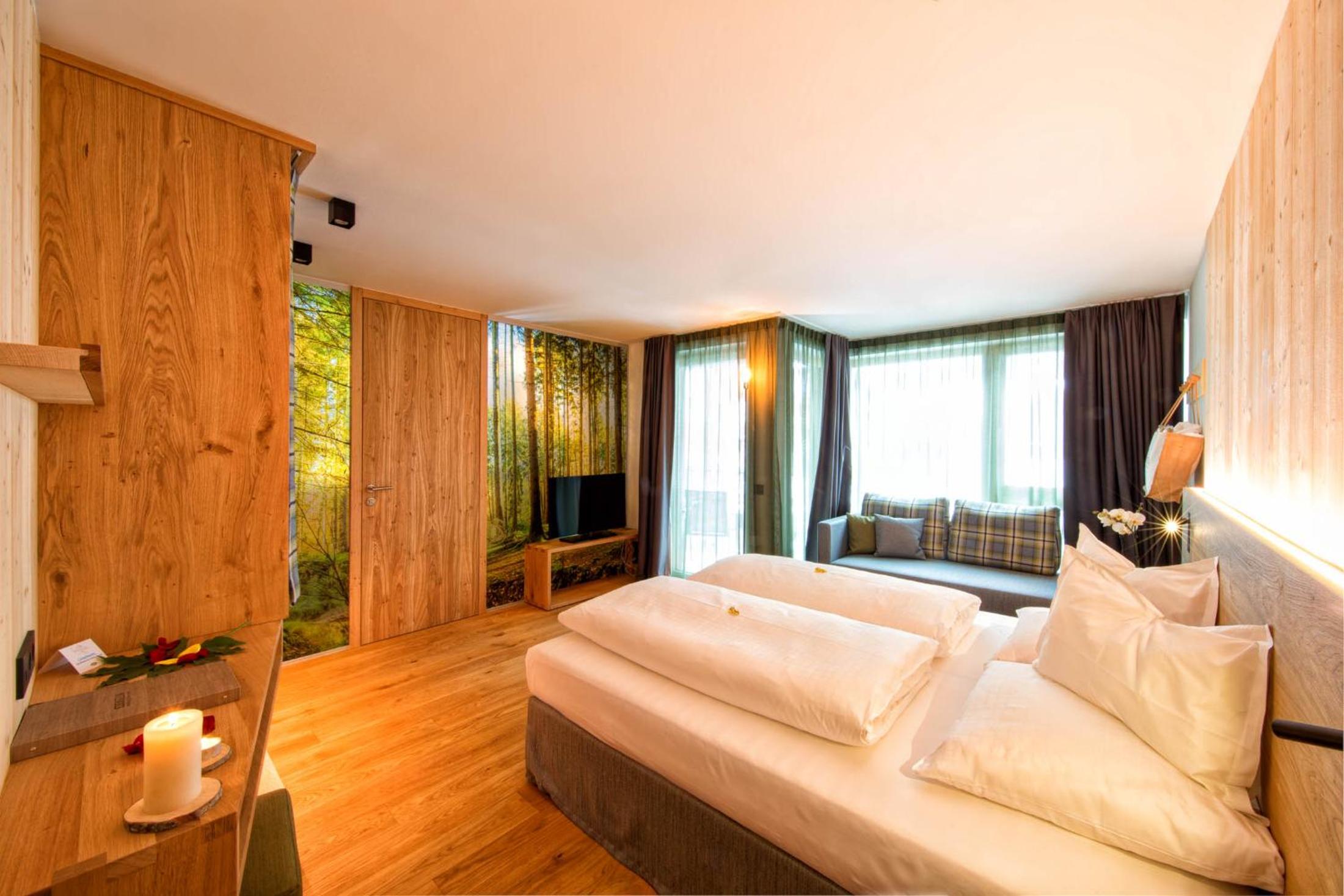 Superior Deluxe Double or Twin Room  photo 1