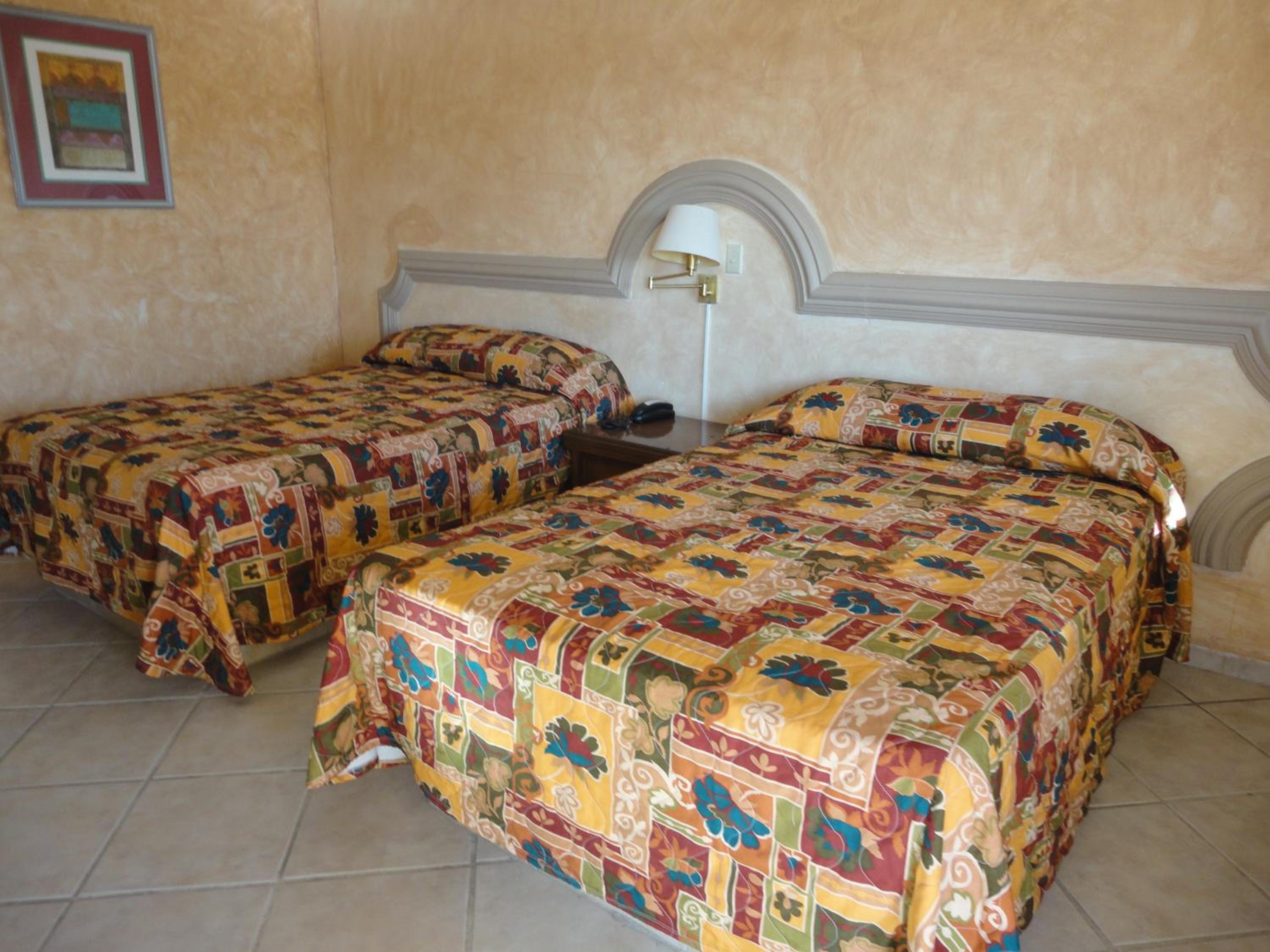 Quadruple Room - Photo 6