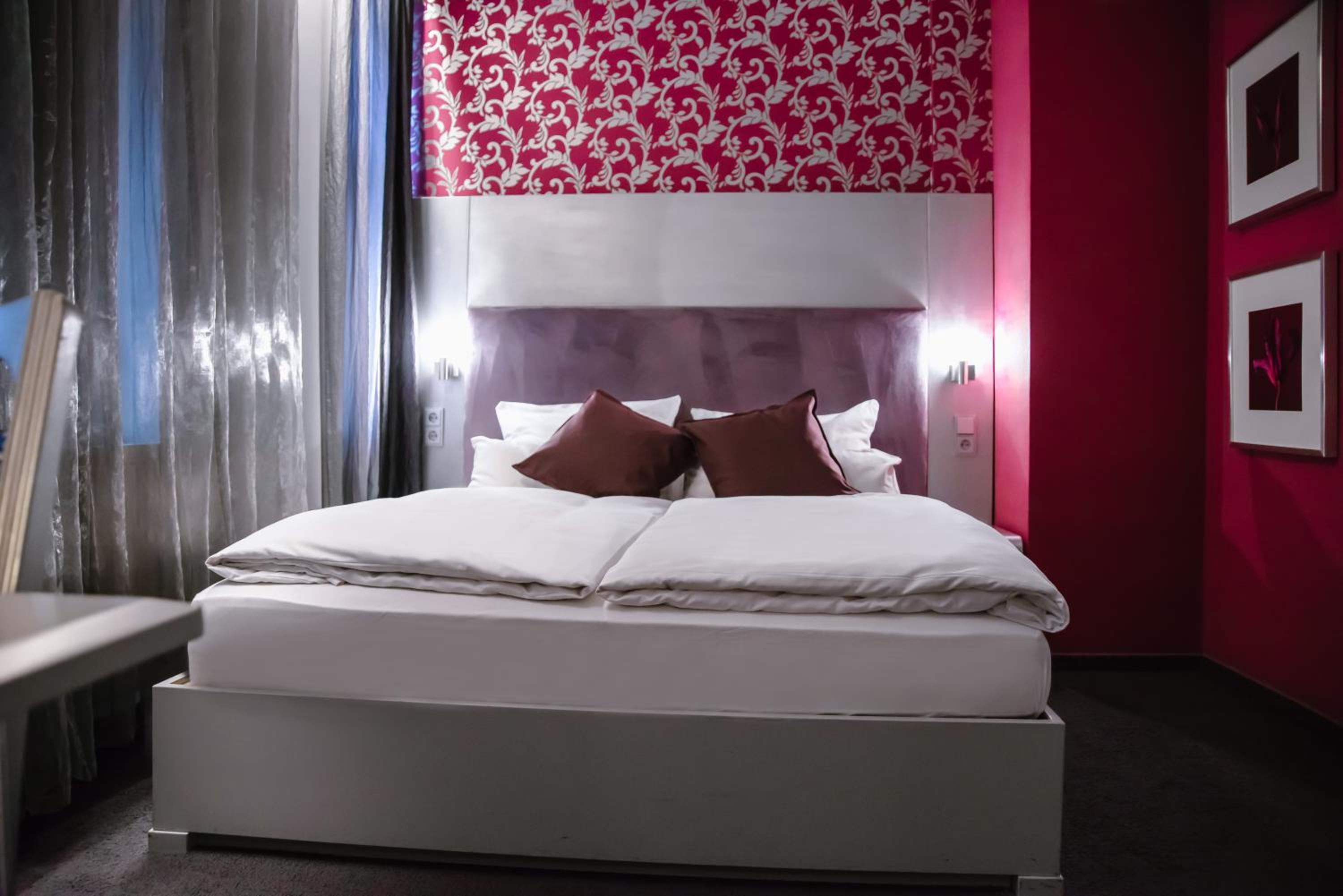 Double Room - Photo 5