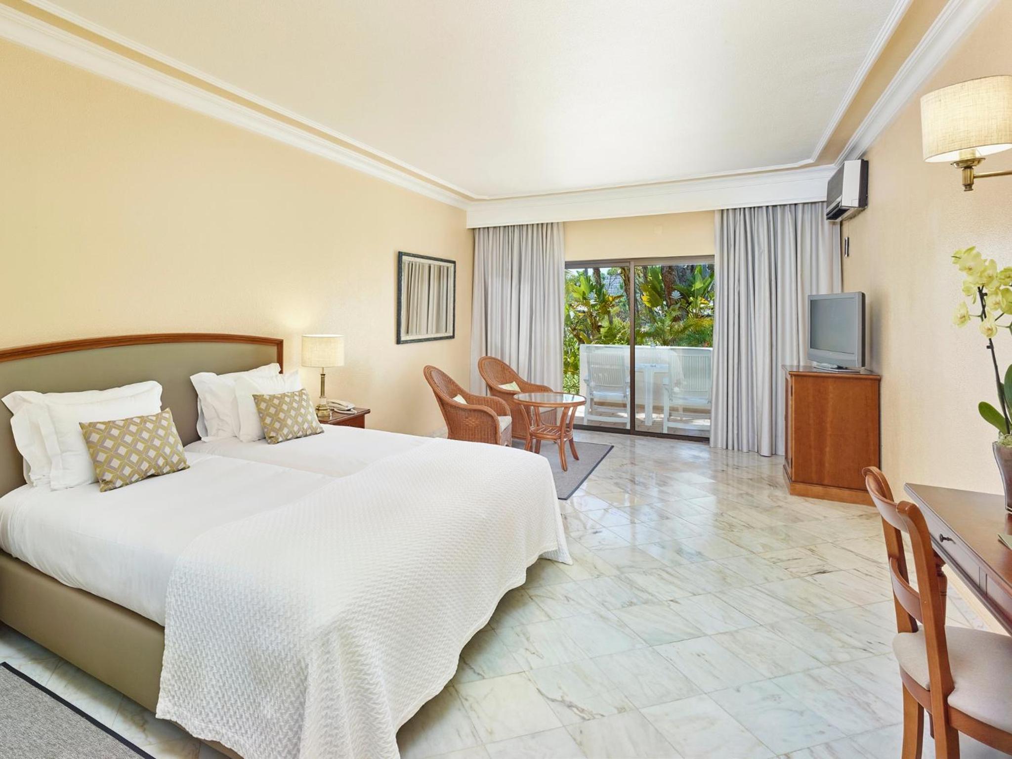 Double Room with Garden View - Photo 1