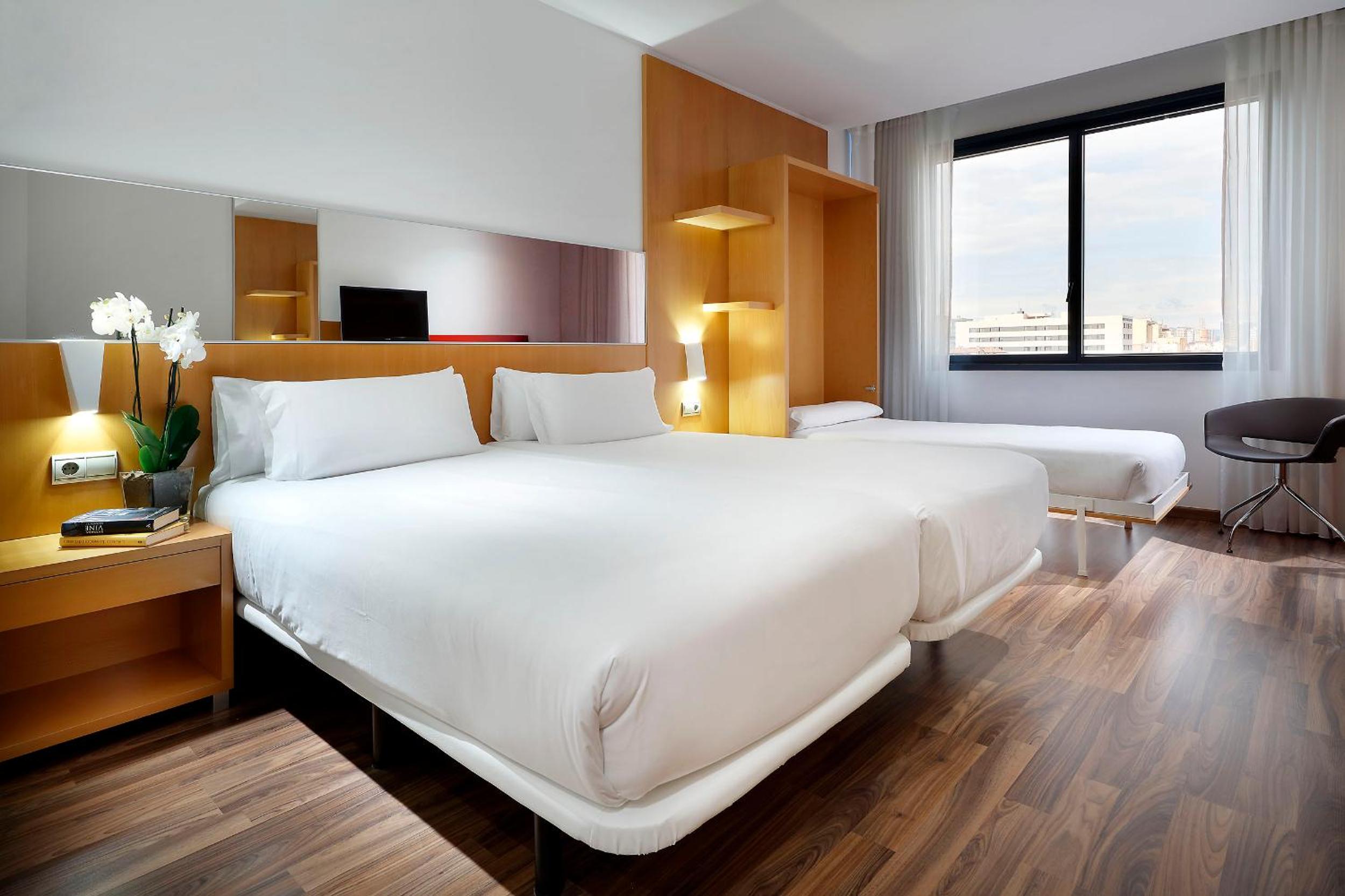 Triple Room (2 Adults + 1 Child) photo 2