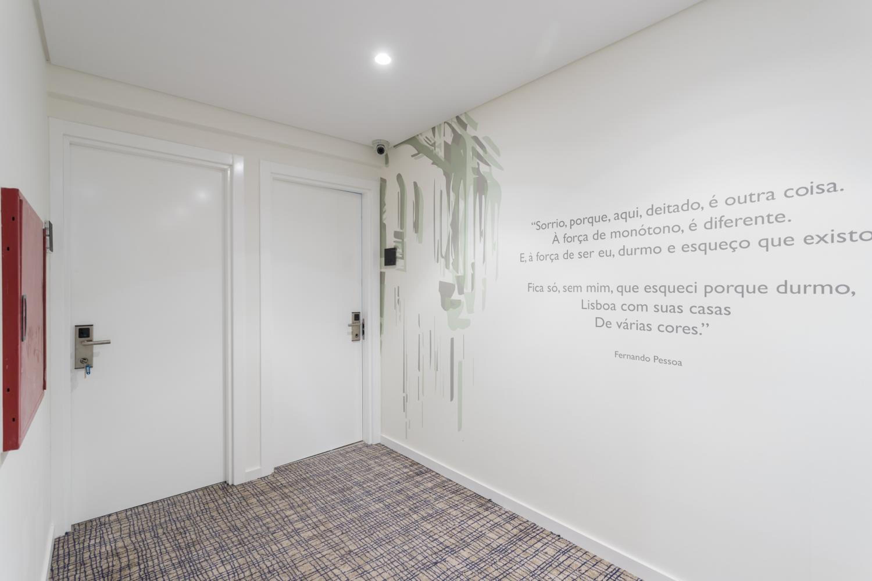 Twin Room with Private Bathroom photo 1