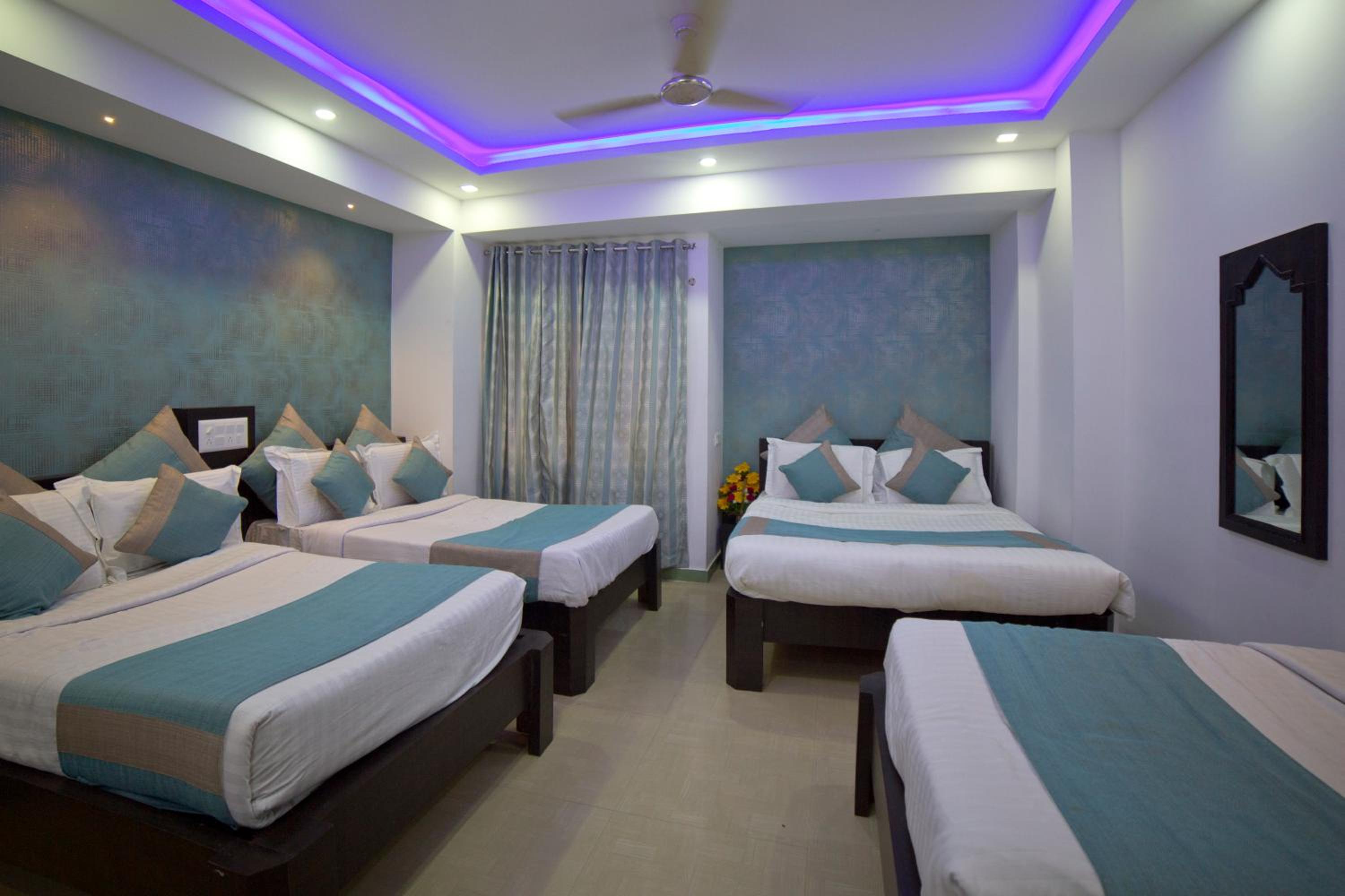 Deluxe Family Room