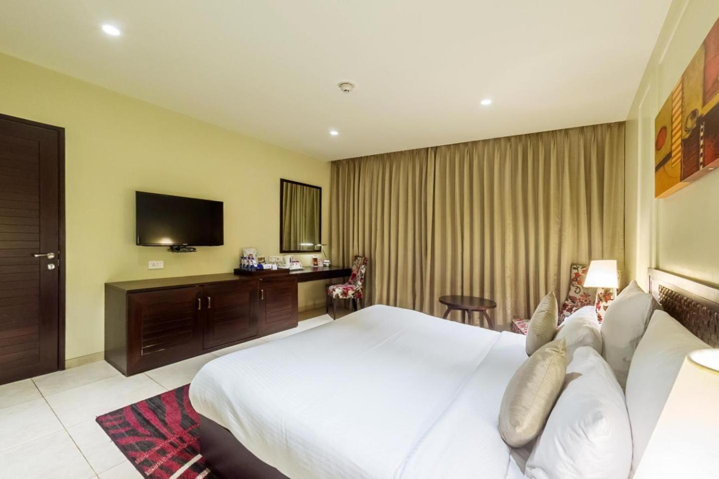 Superior King Room with Complimentary one free ticket for Trampoline Park at Imagicaa per room per stay and 20% discount on Food and Beverage - Photo 6