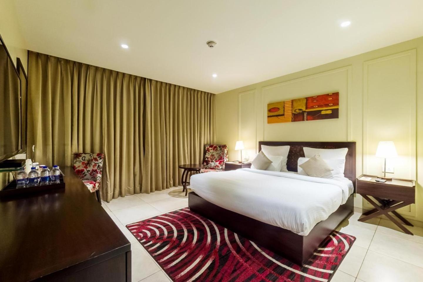 Superior King Room with Complimentary one free ticket for Trampoline Park at Imagicaa per room per stay and 20% discount on Food and Beverage - Photo 4