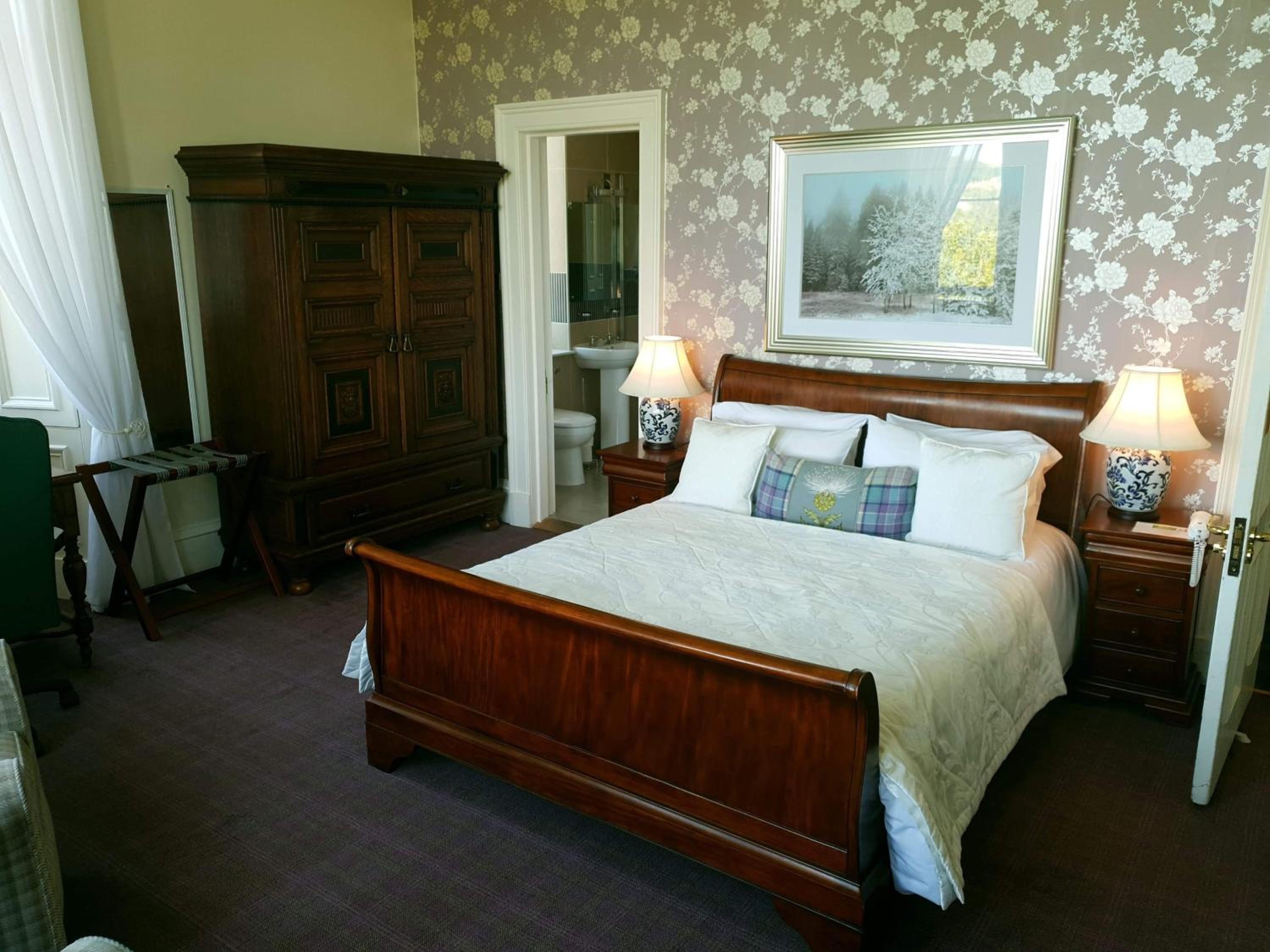 Superior King Room - Photo 6