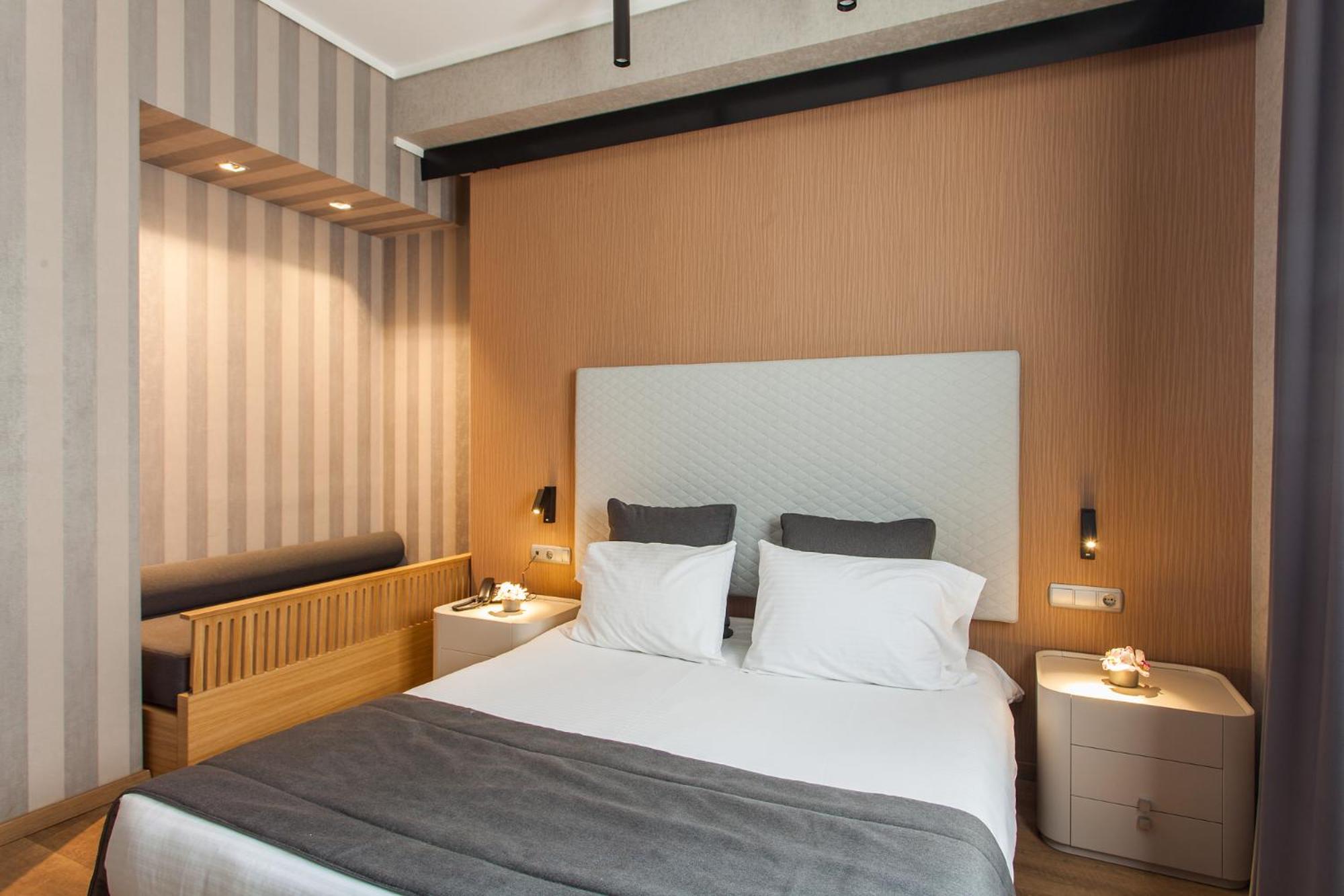 Double Room - Photo 9