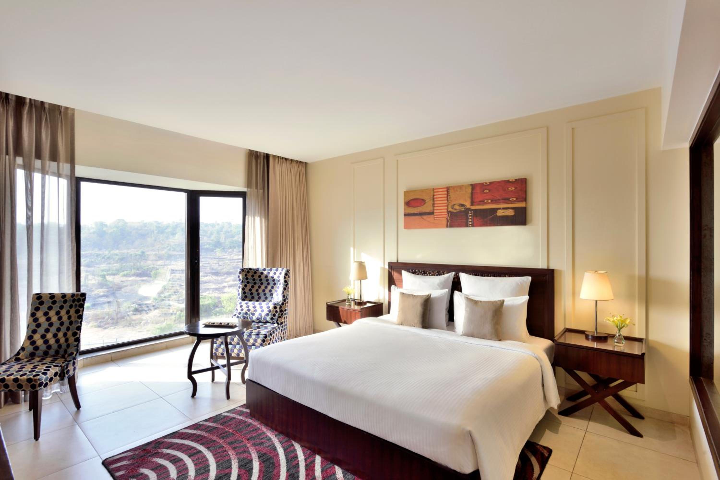 Superior King Room with Complimentary one free ticket for Trampoline Park at Imagicaa per room per stay and 20% discount on Food and Beverage - Photo 3