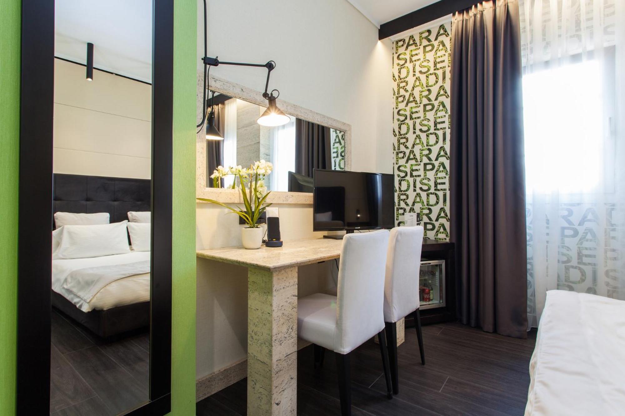 Double Room - Photo 10
