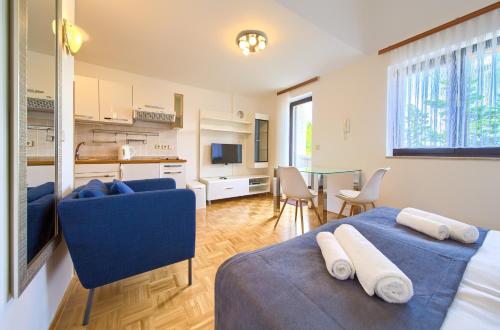 Studio Apartment photo 1