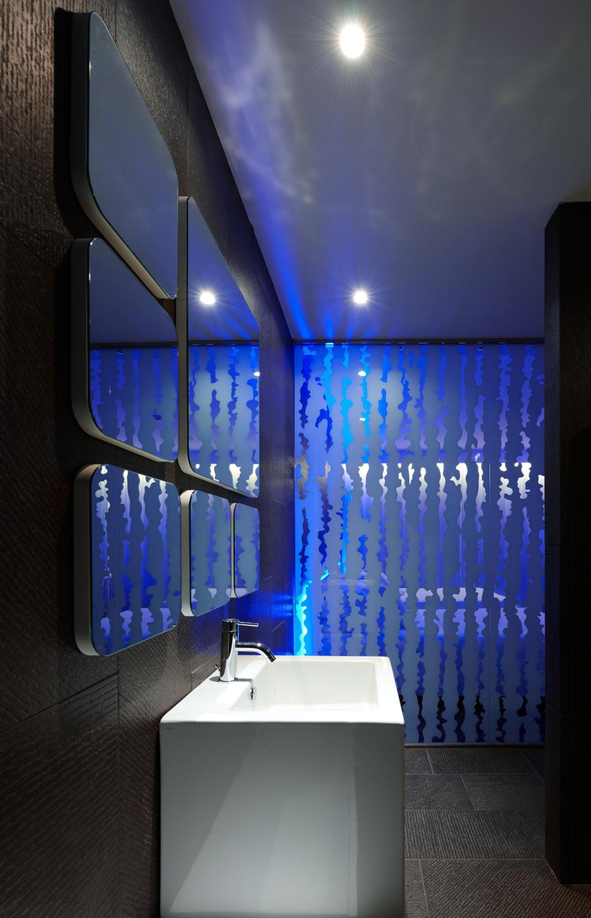 Double or Twin Room with Balcony - Photo 3