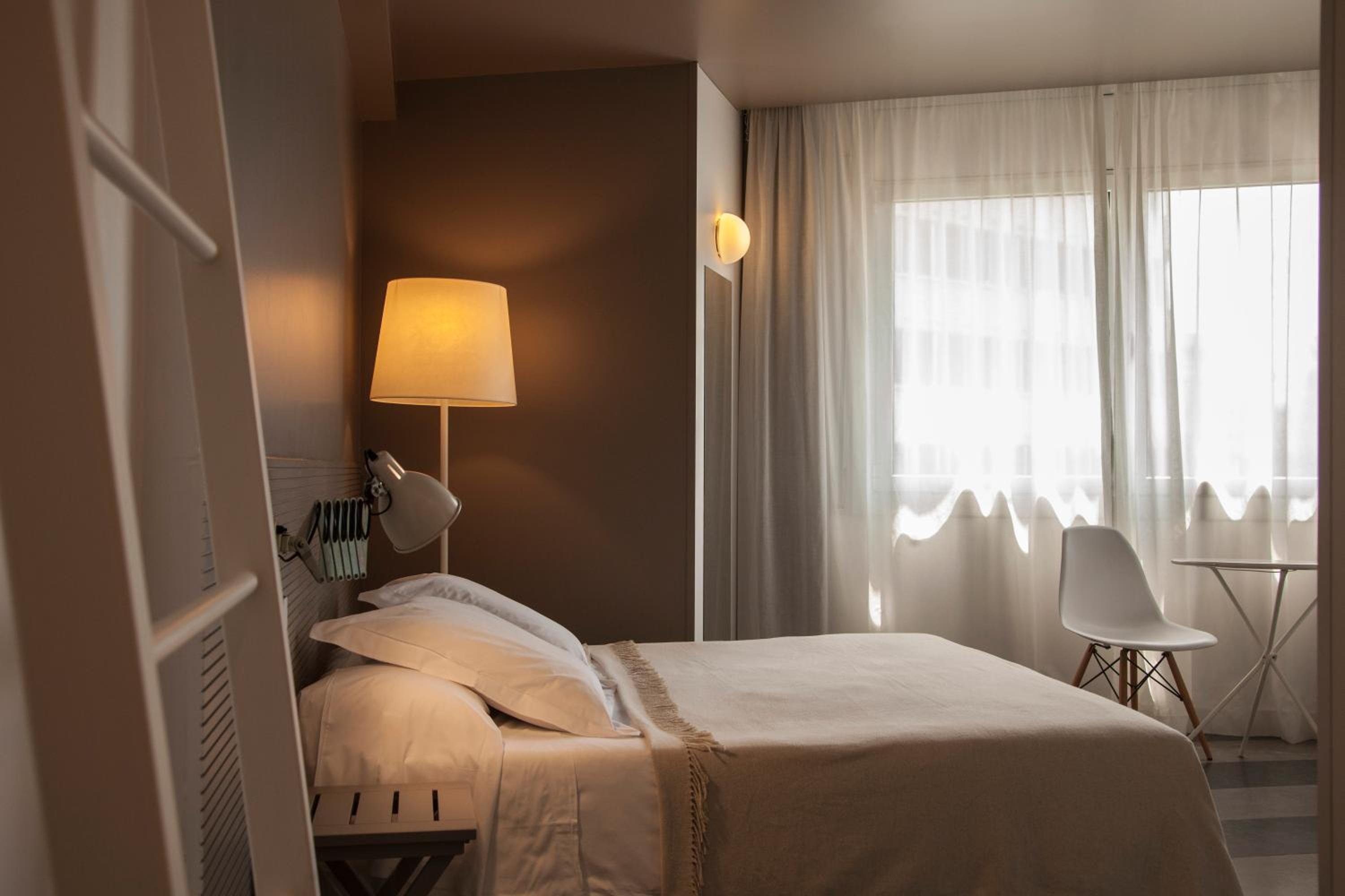 Standard Double or Twin Room photo 3