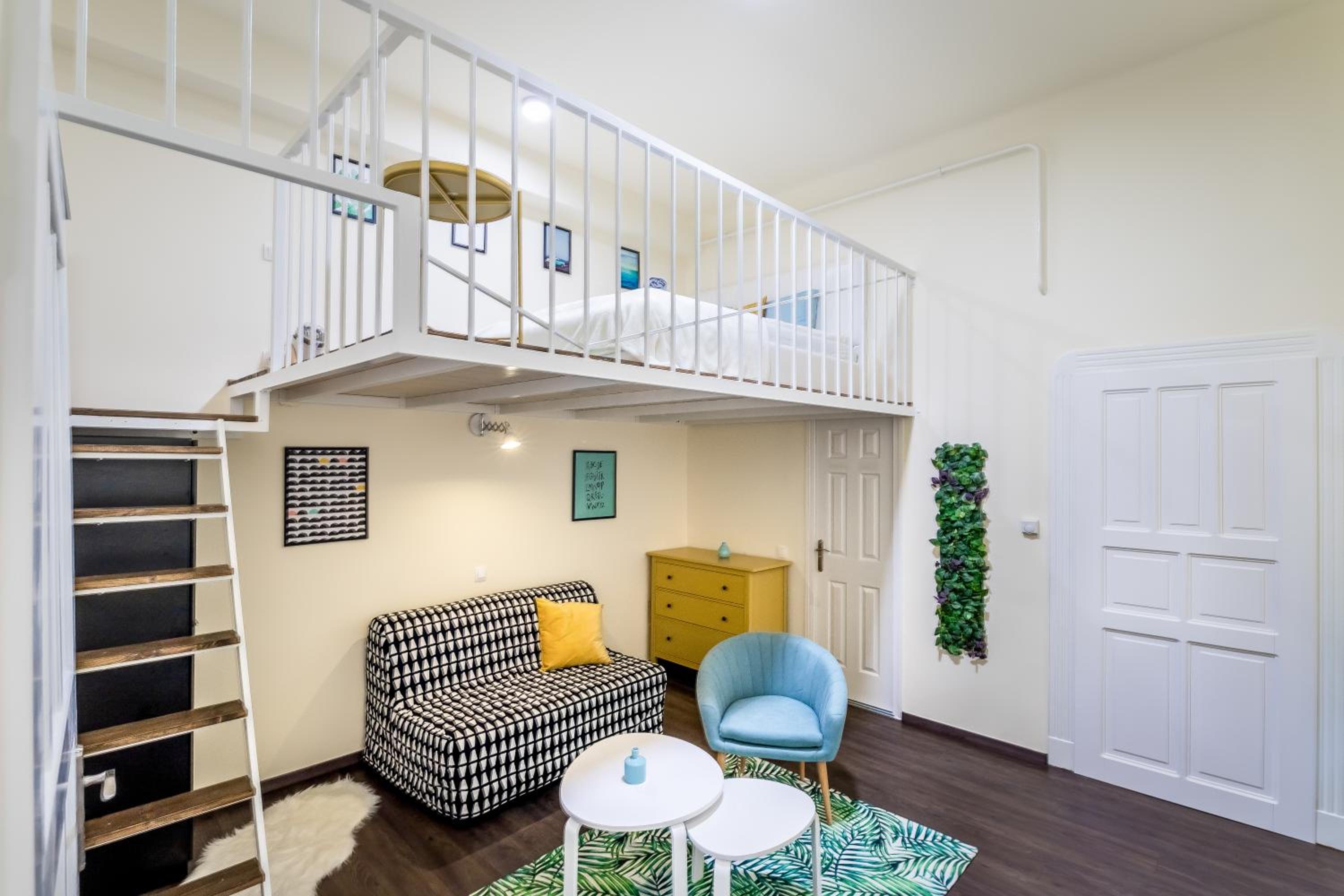 Apartment - Split Level