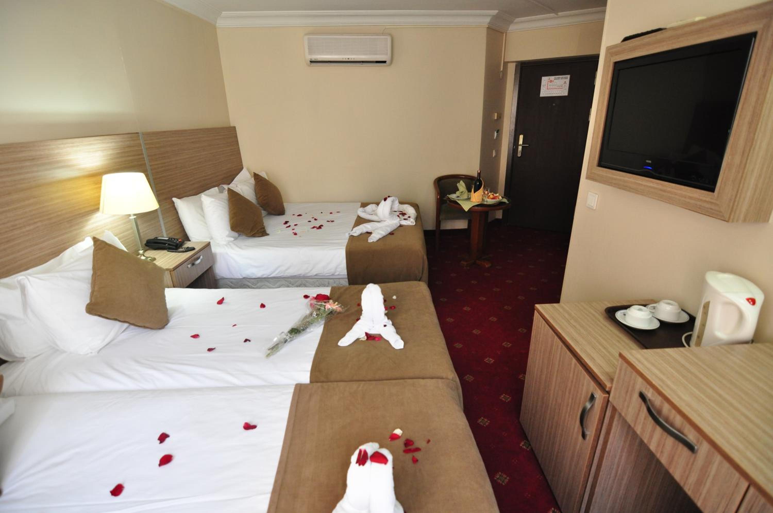 Standard Triple Room photo 2