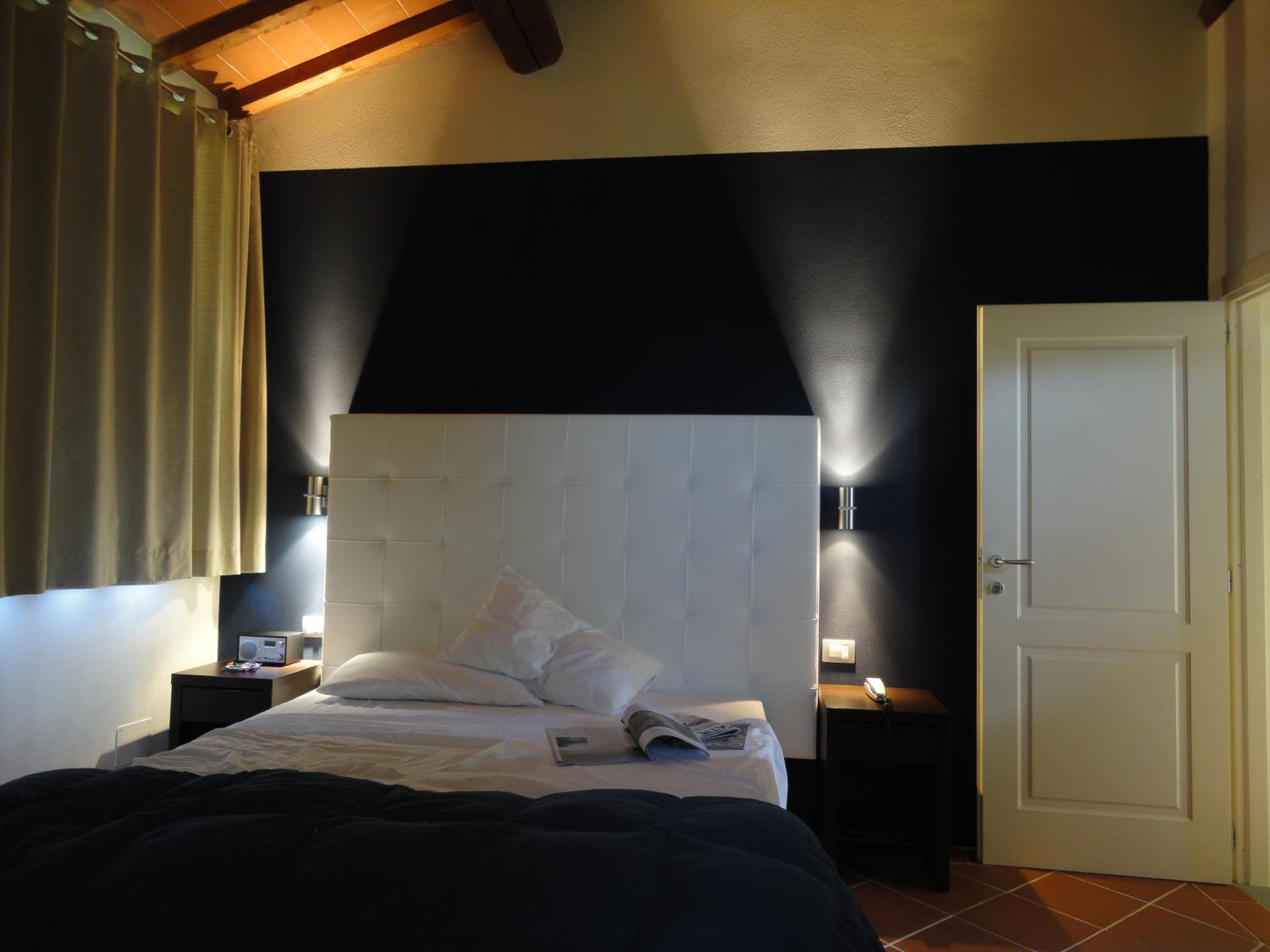 Double Room - Photo 8