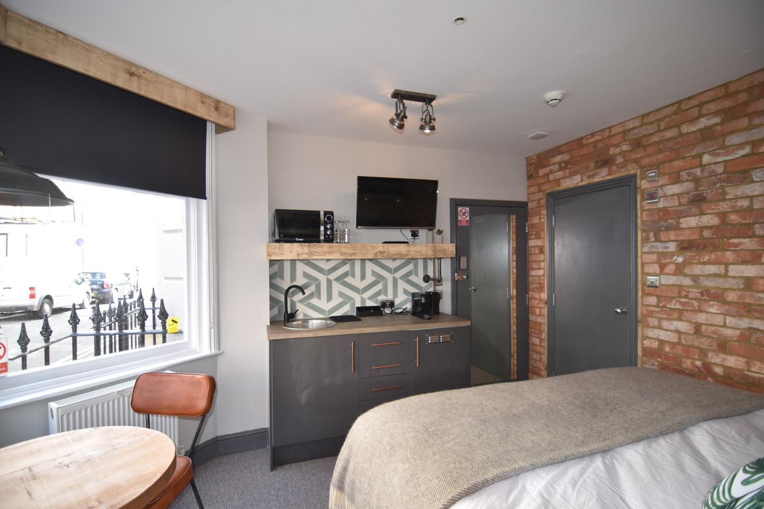 Double Room with Private Bathroom photo 3