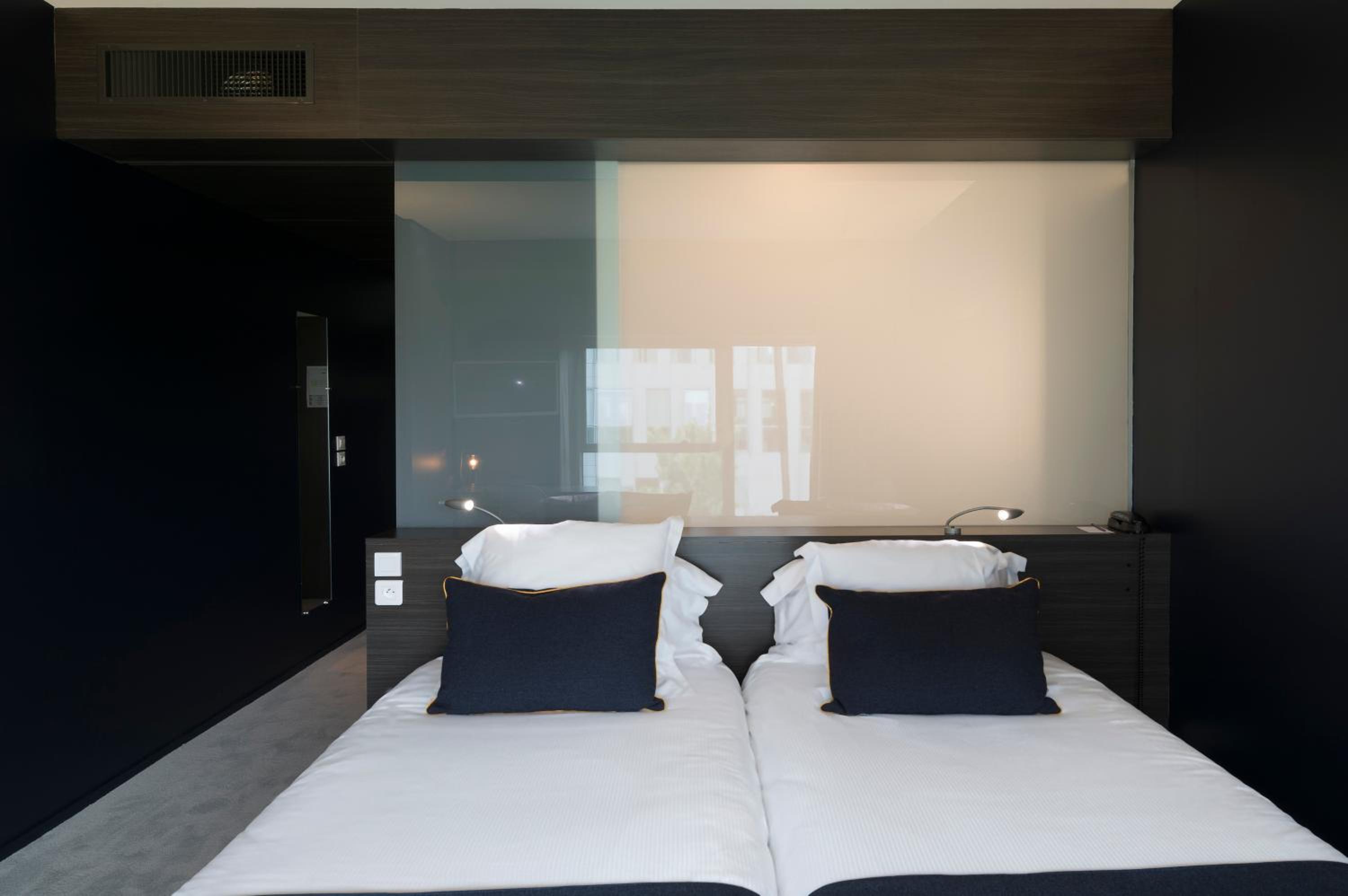 Standard Twin Room - Photo 3