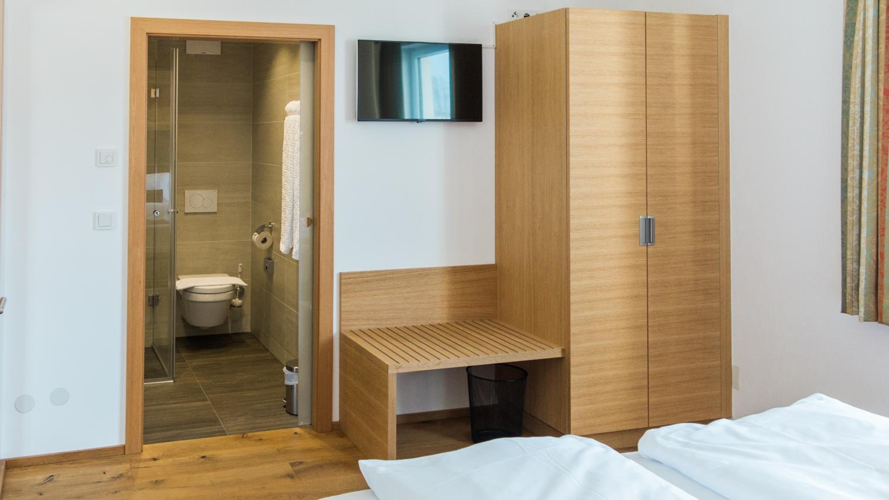 Double Room - Photo 4