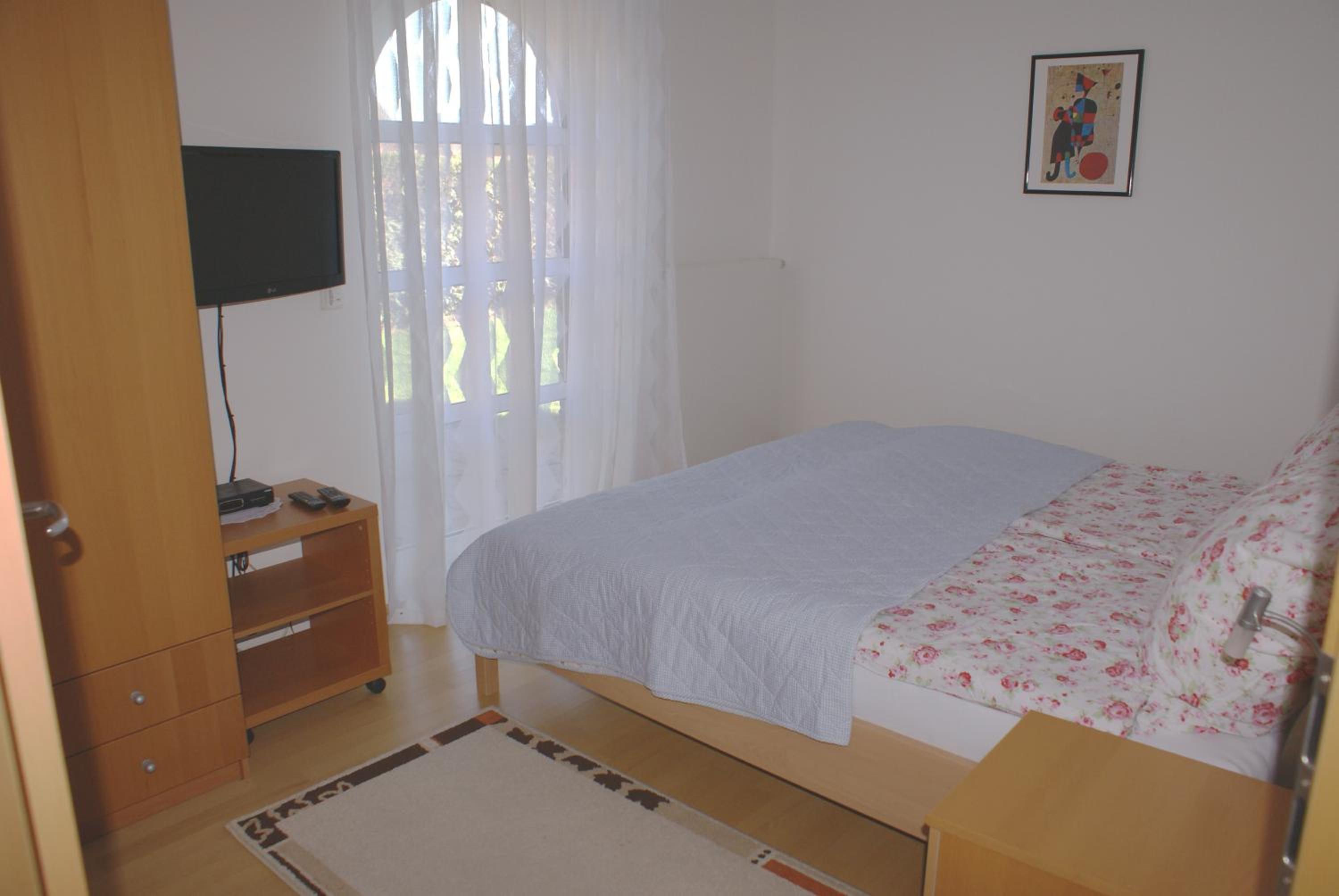 Apartment with Terrace photo 3
