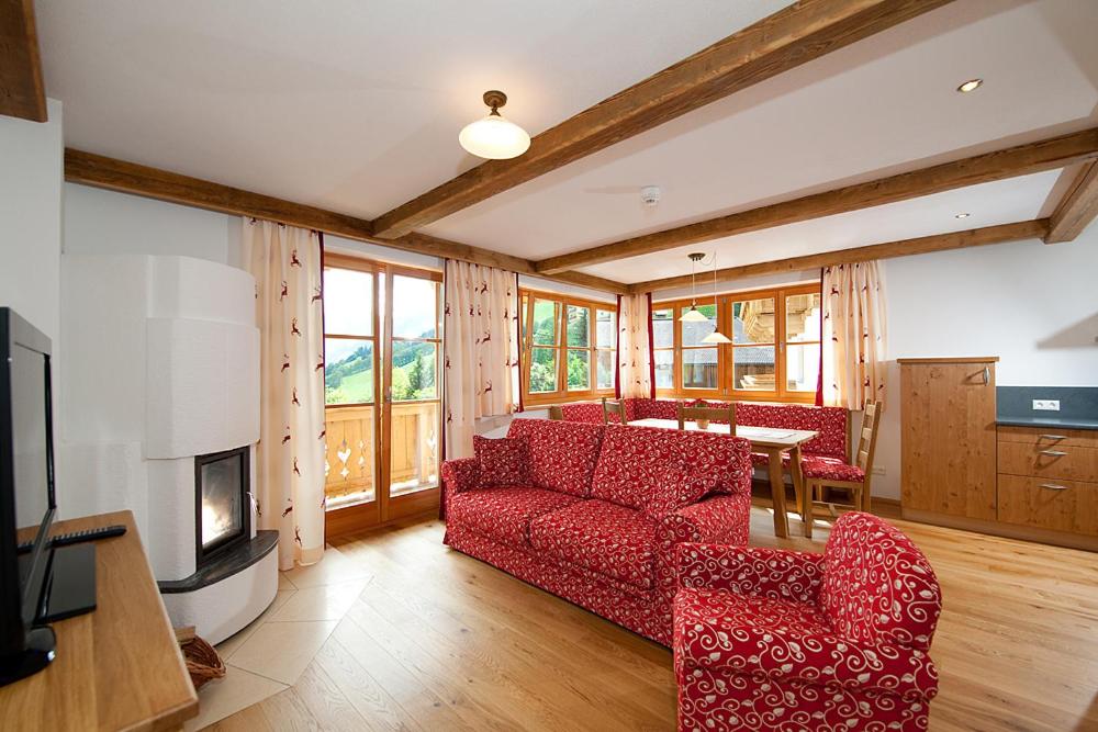 Chalet (6 Adults)