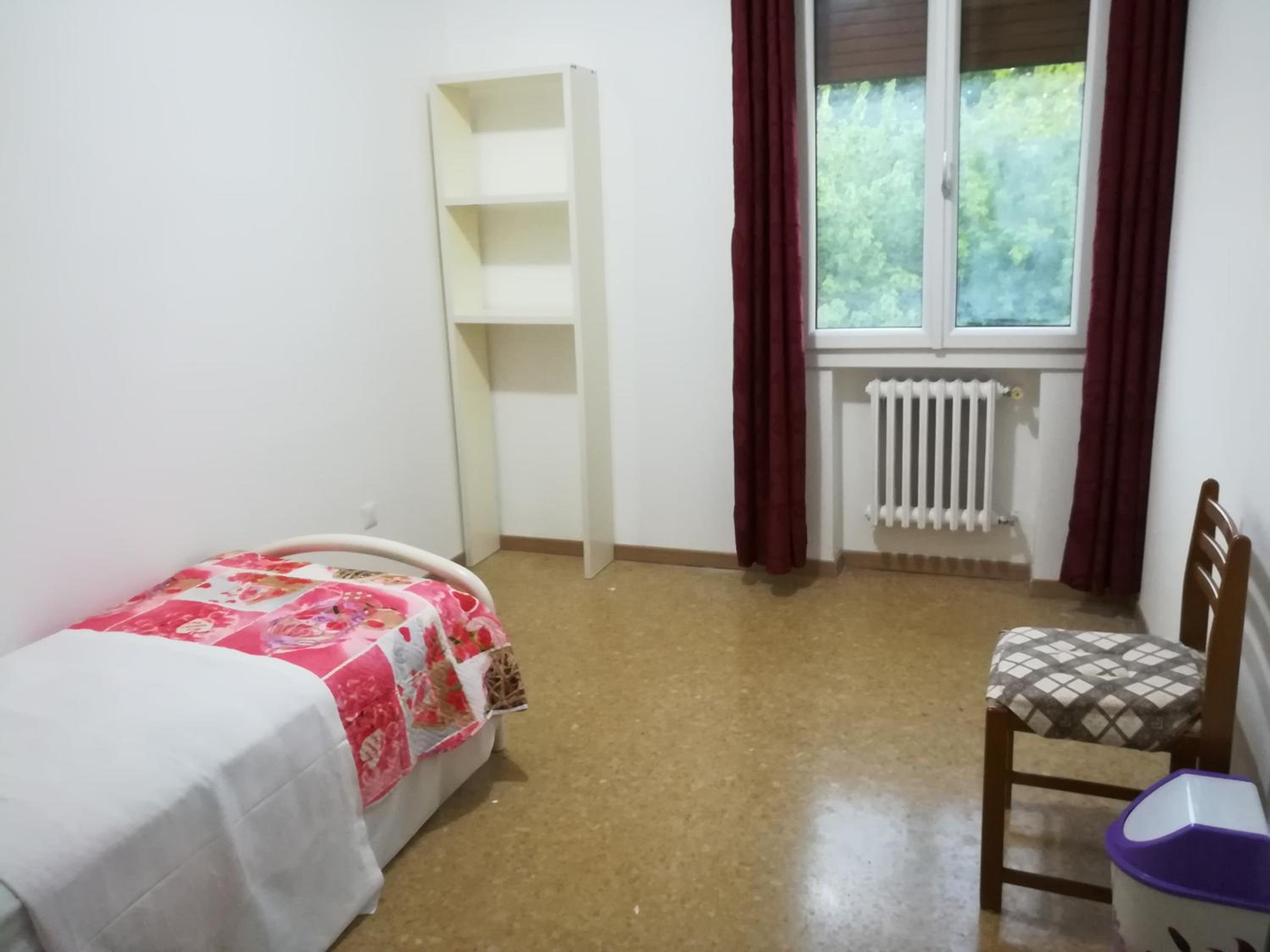 Single Room with Shared Bathroom photo 1