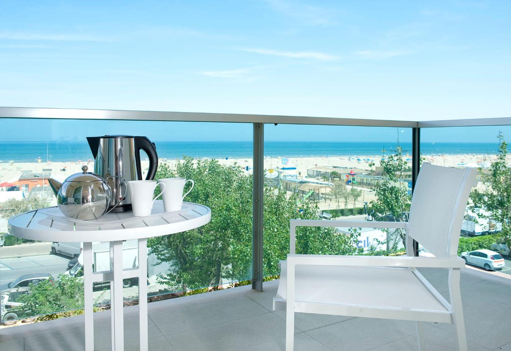 Privilege Room with 1 Double Bed and 1 Single Bed, Sea Front - Photo 6