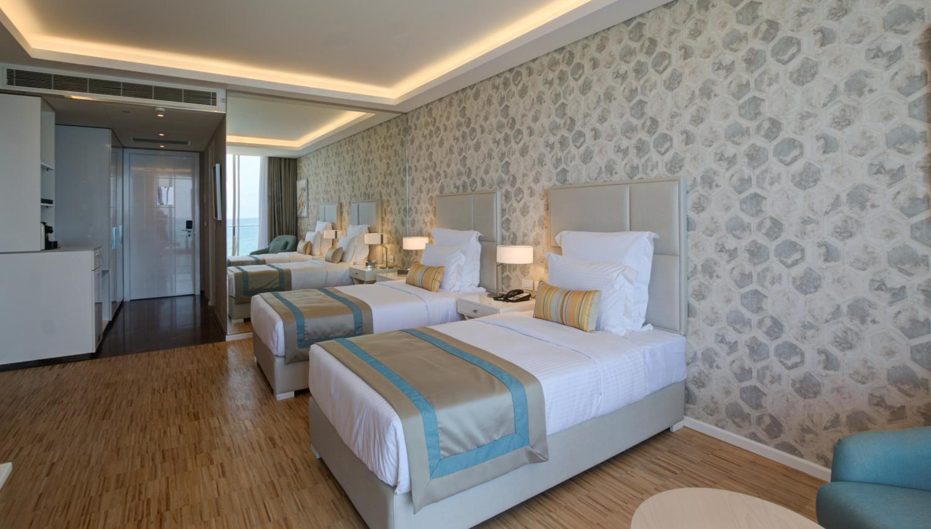 Twin Premium Bay Room