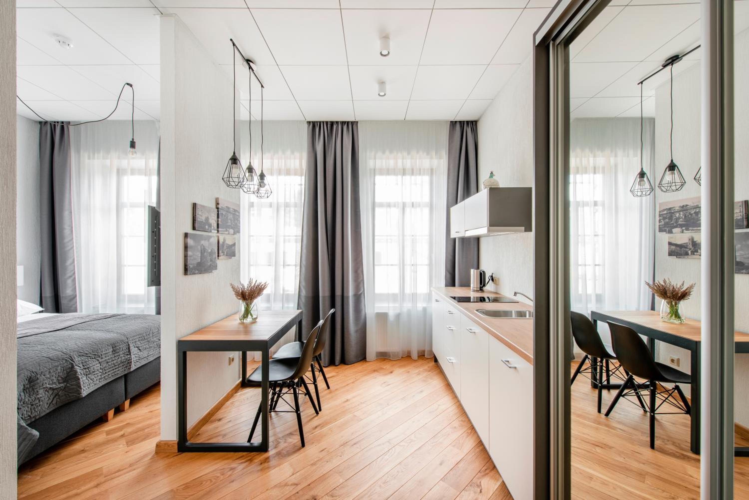 Apartment with Garden View