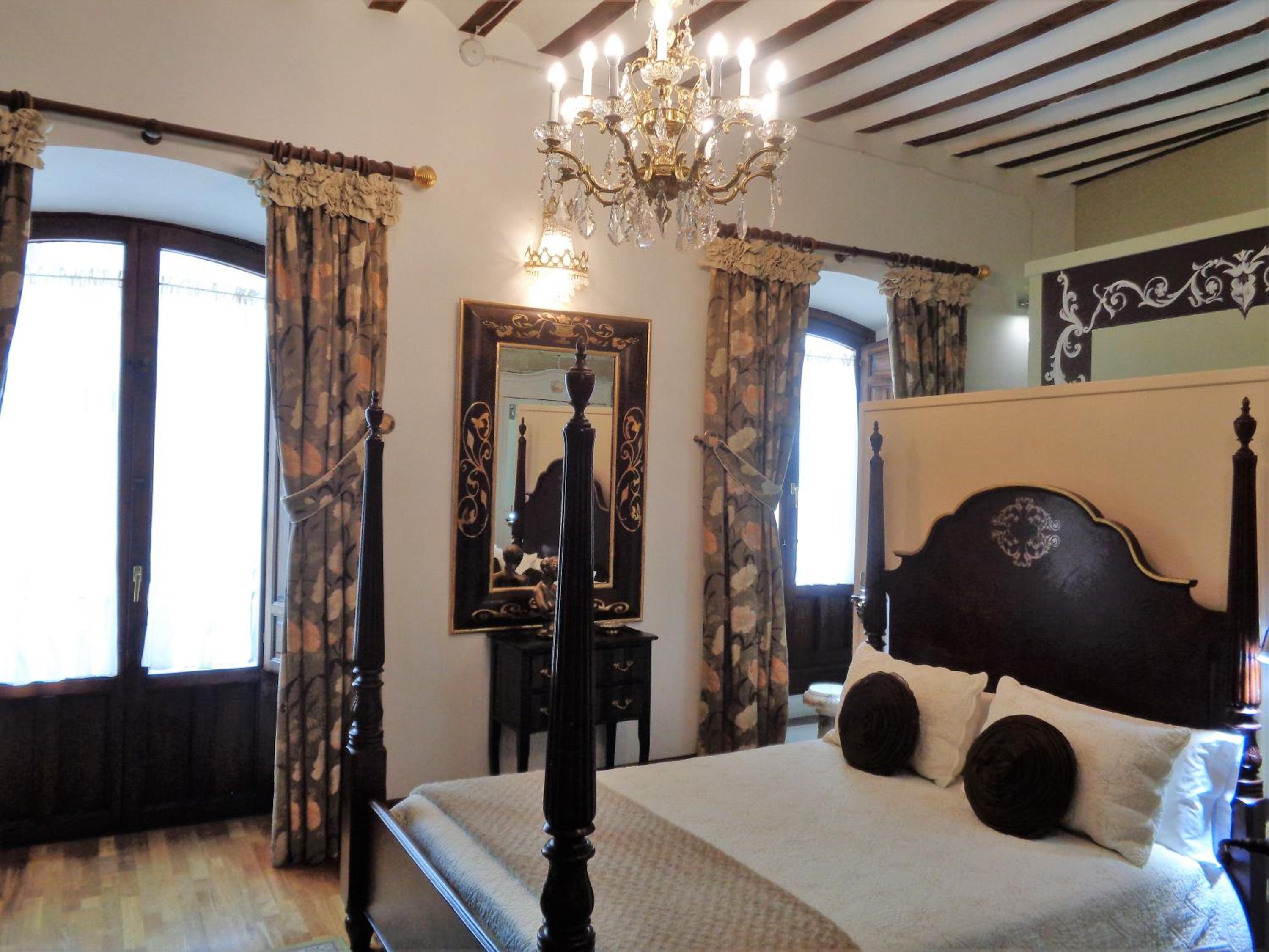 Deluxe Double Room - Photo 38