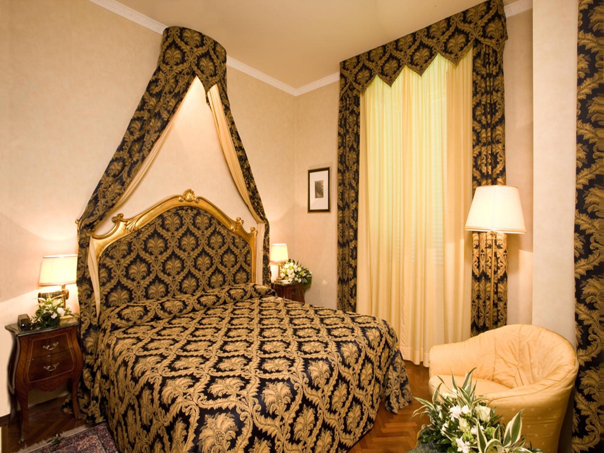 Deluxe Single Room
