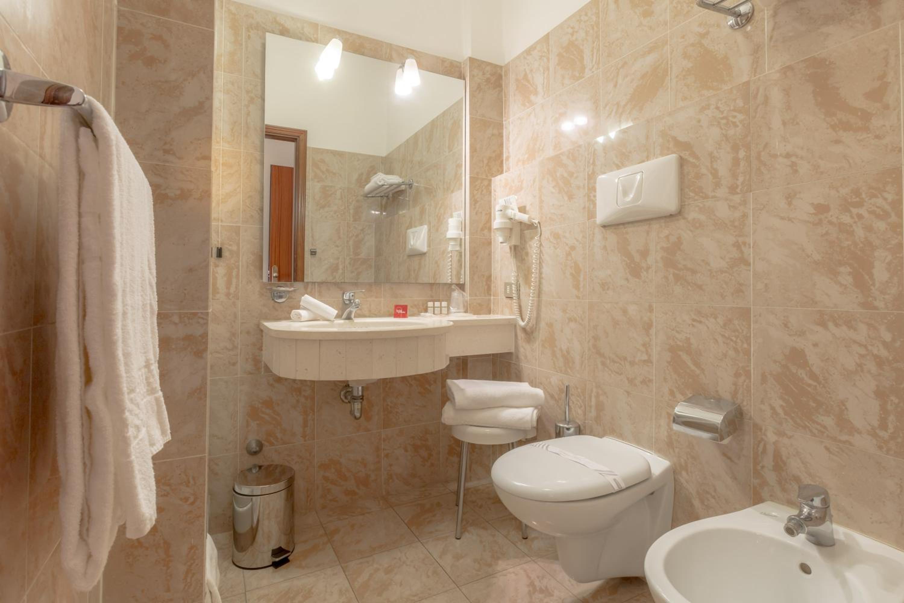 Superior Triple Room - Photo 6
