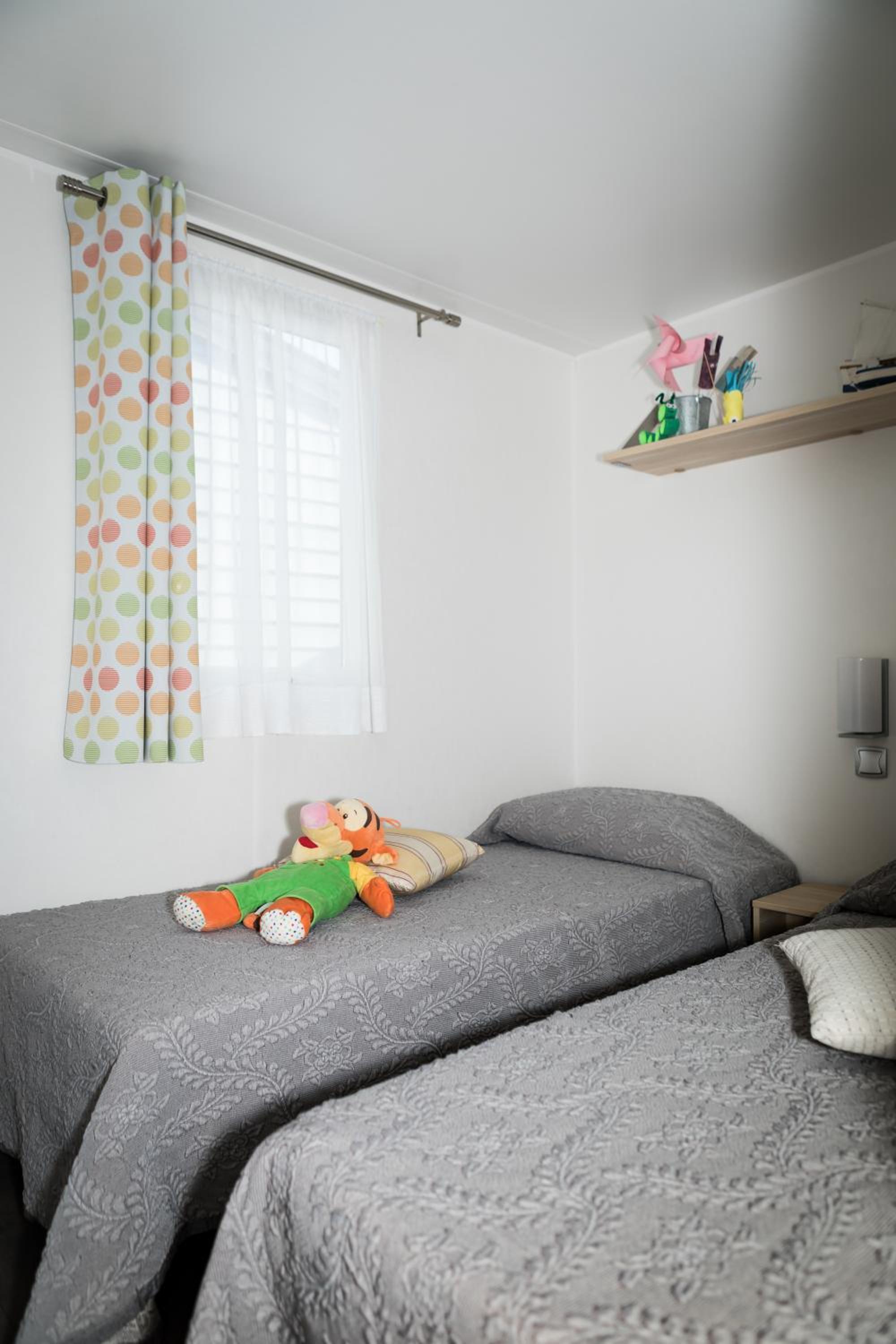 Three-Bedroom Mobile Home (6 Adults) photo 2