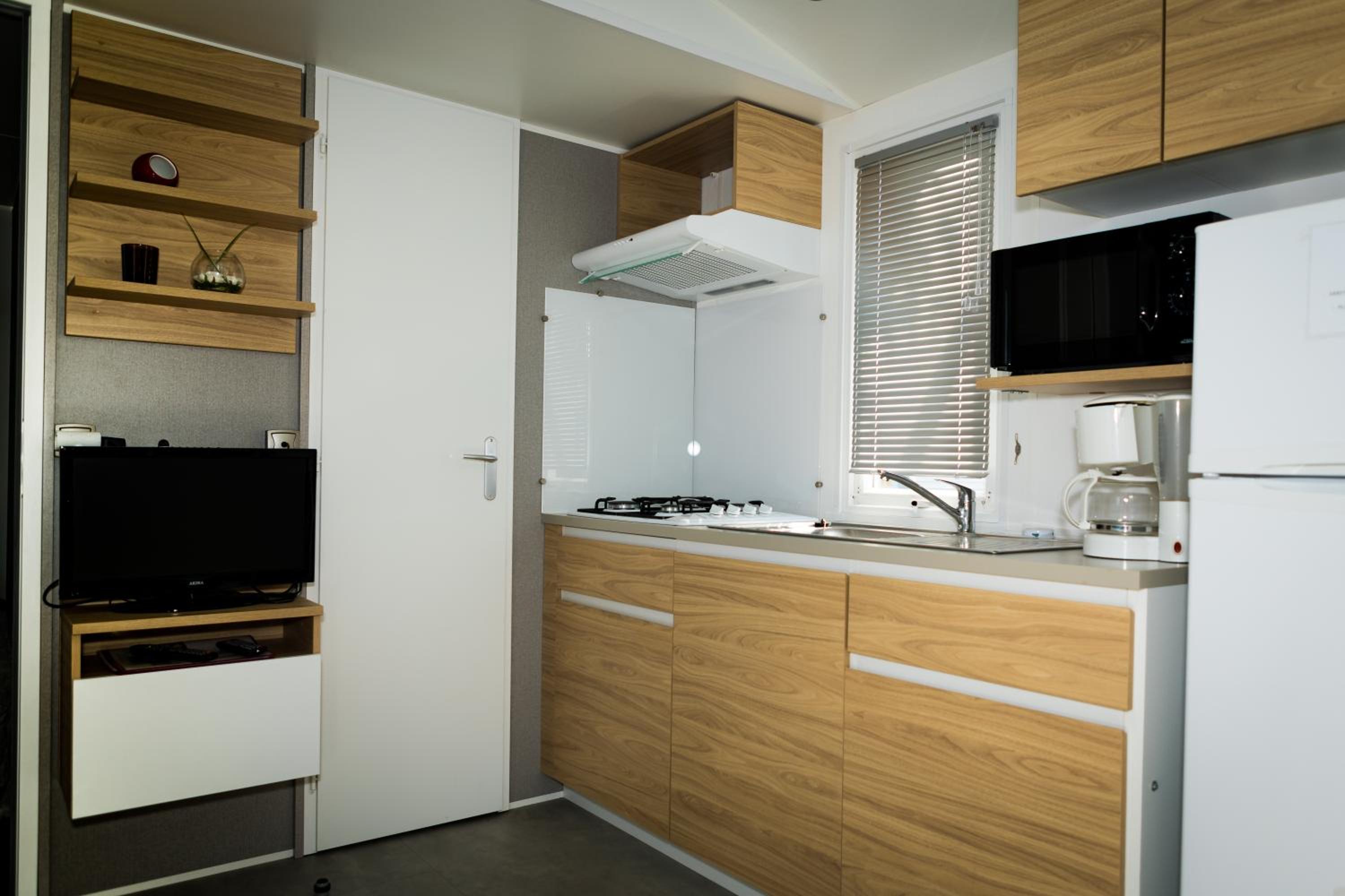 Three-Bedroom Mobile Home (6 Adults) photo 1
