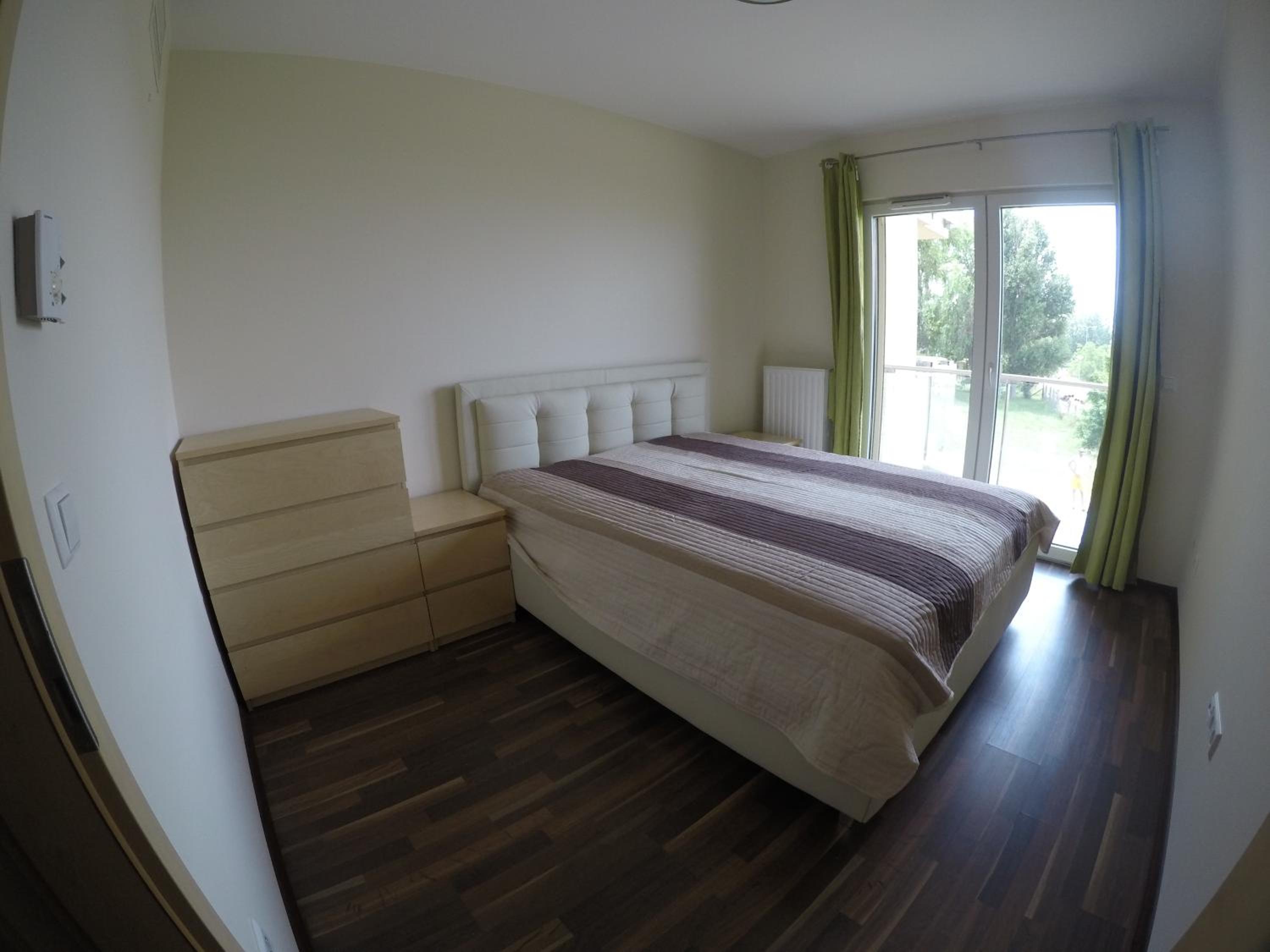 Two-Bedroom Apartment With Lake View photo 2