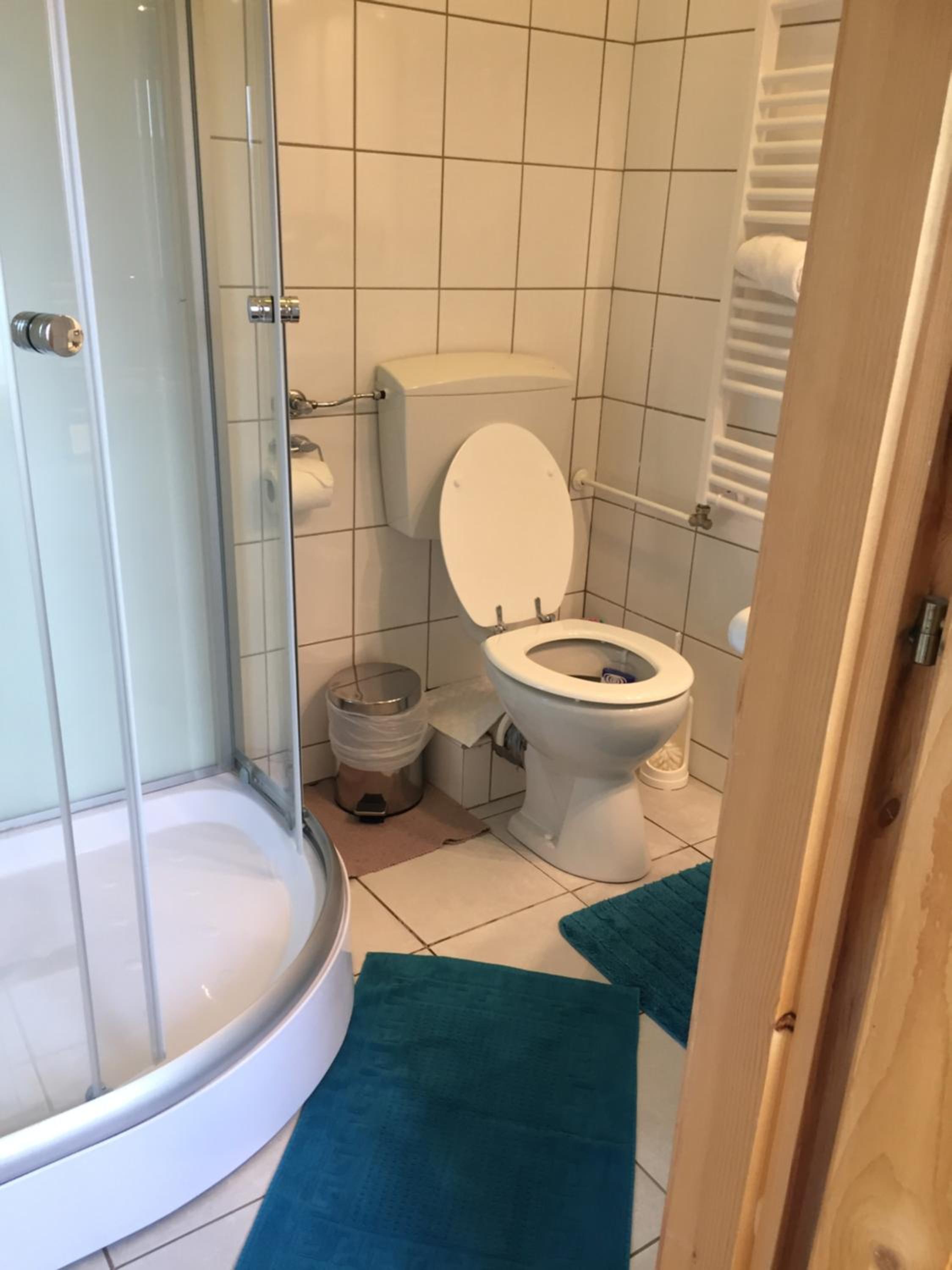 Double Room with Bathroom photo 2