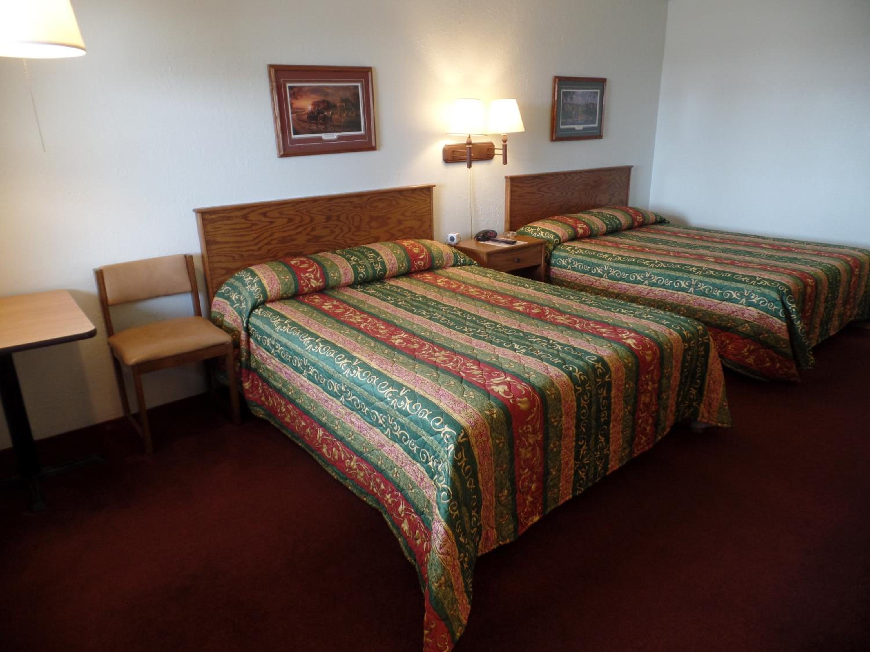Queen Room with Two Queen Beds - Smoking