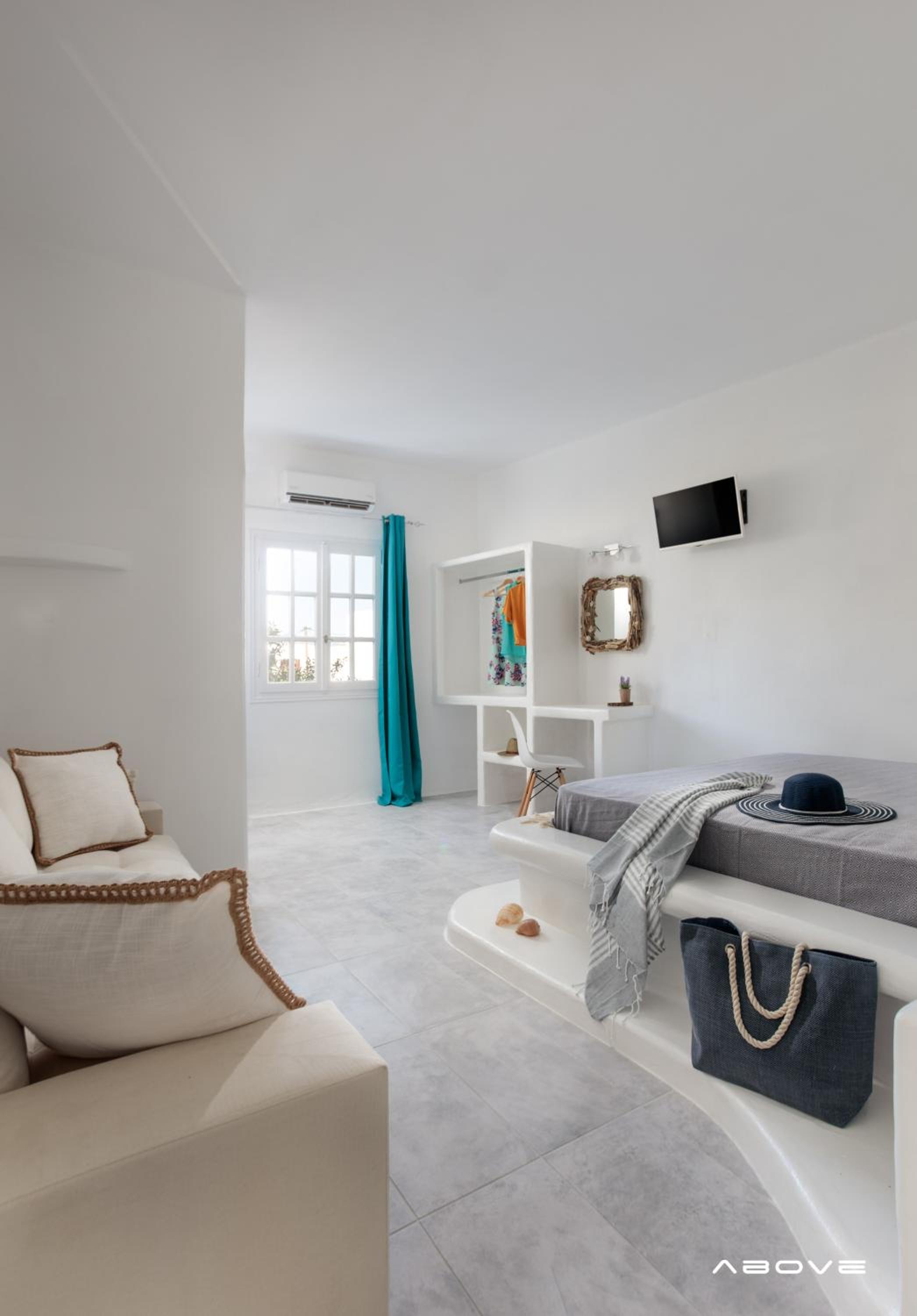 Deluxe Suite with Balcony