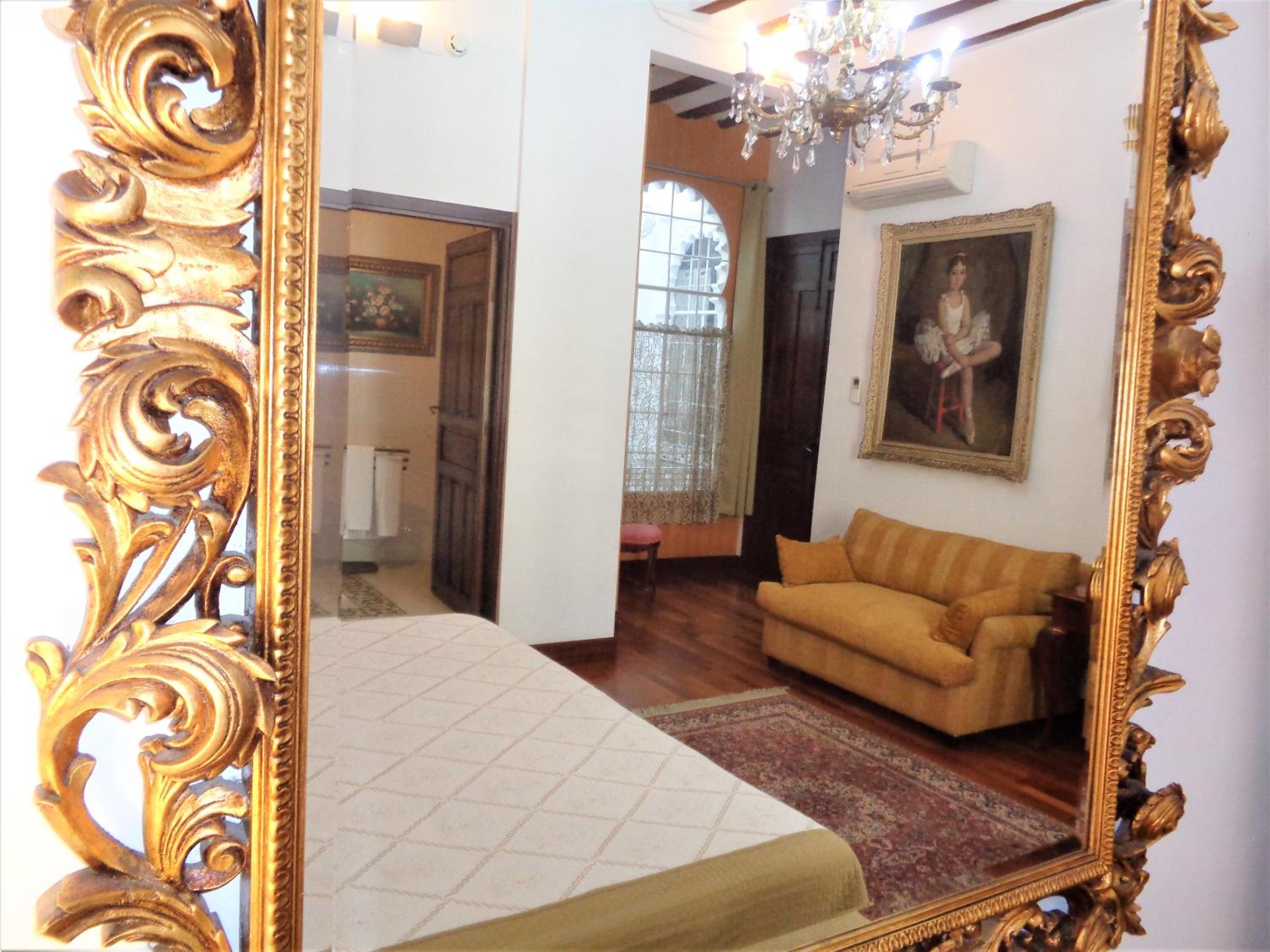 Deluxe Double Room - Photo 11