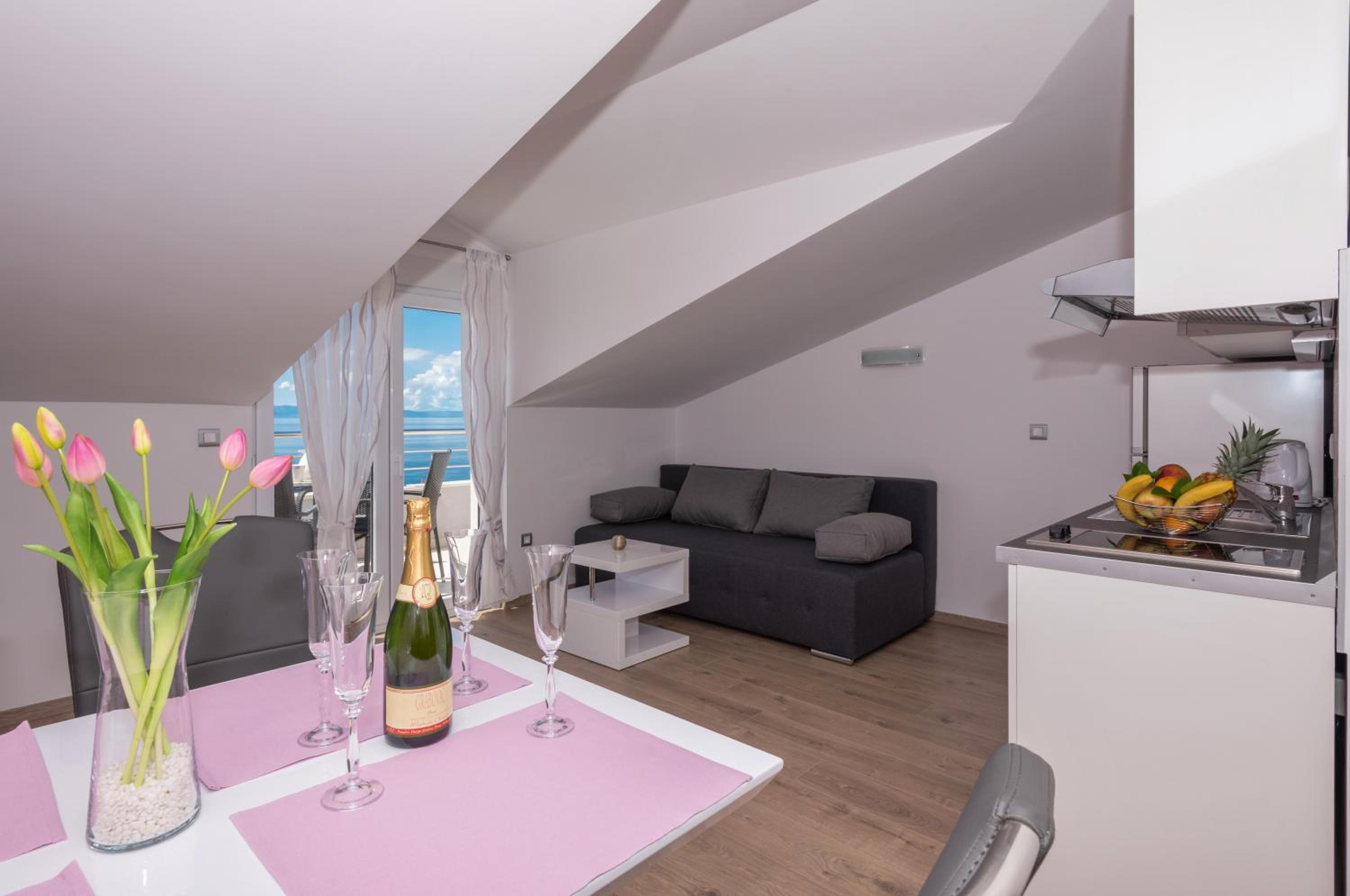Apartment with Sea View