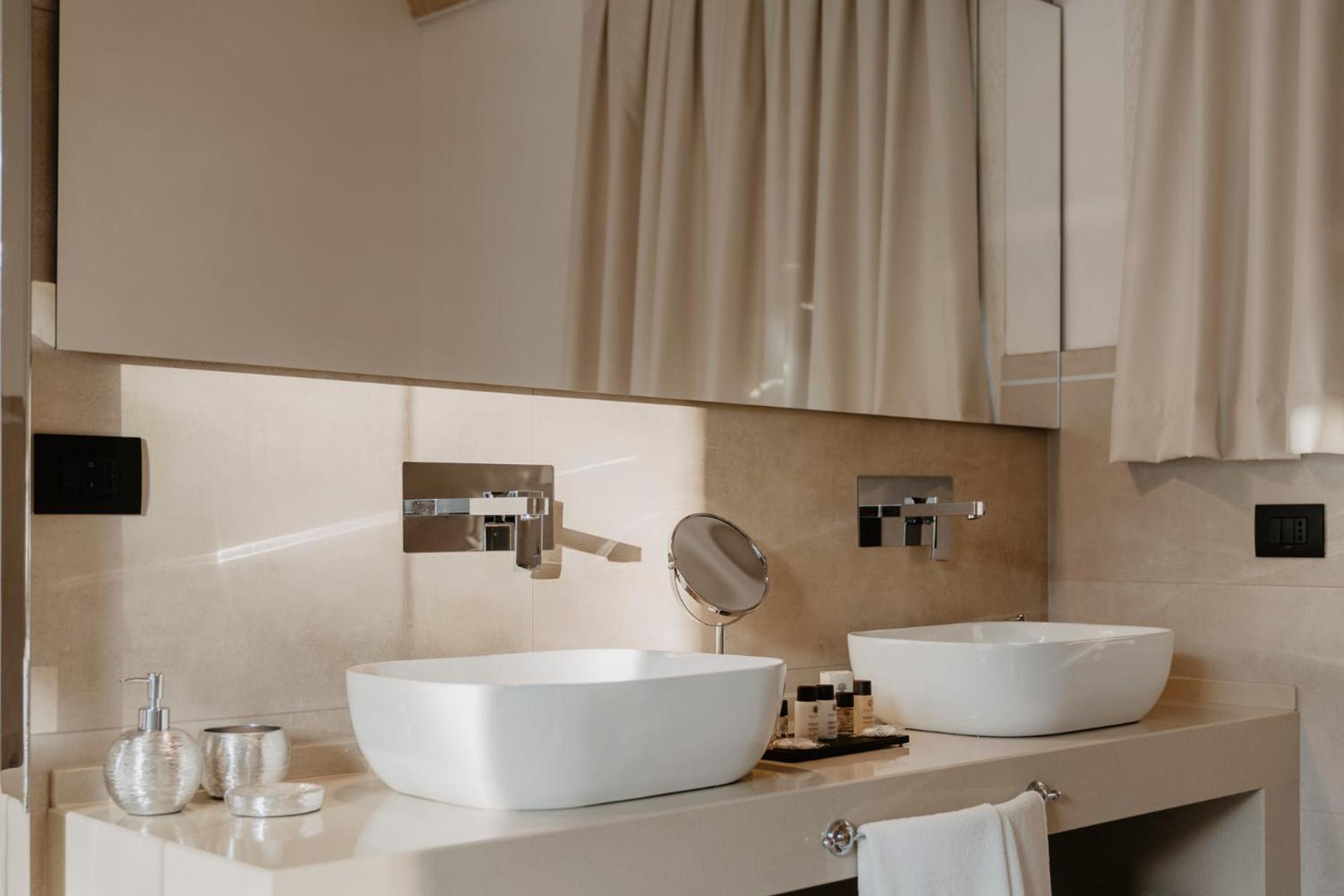 Suite with Private Pool photo 2