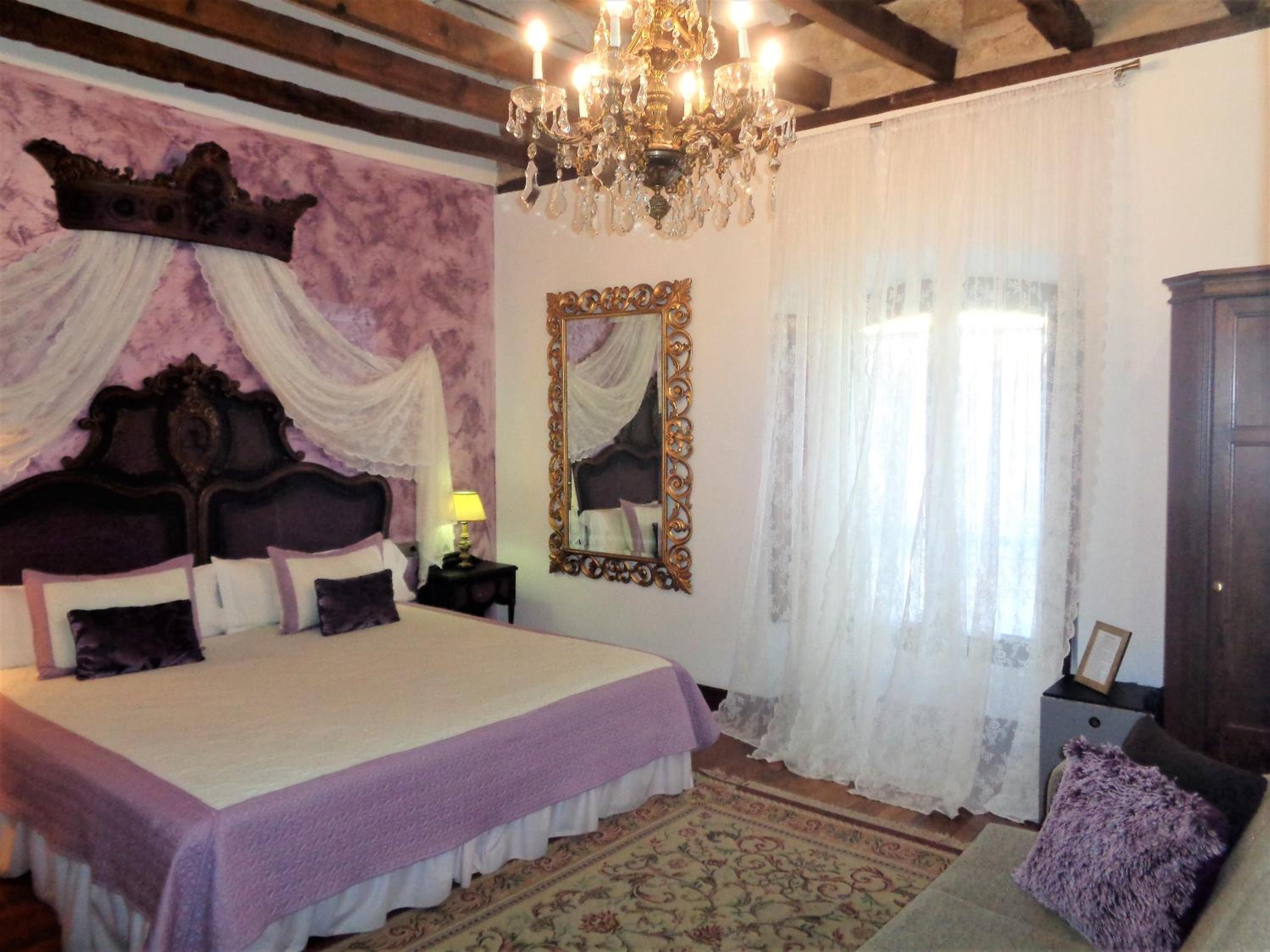 Deluxe Double Room - Photo 15