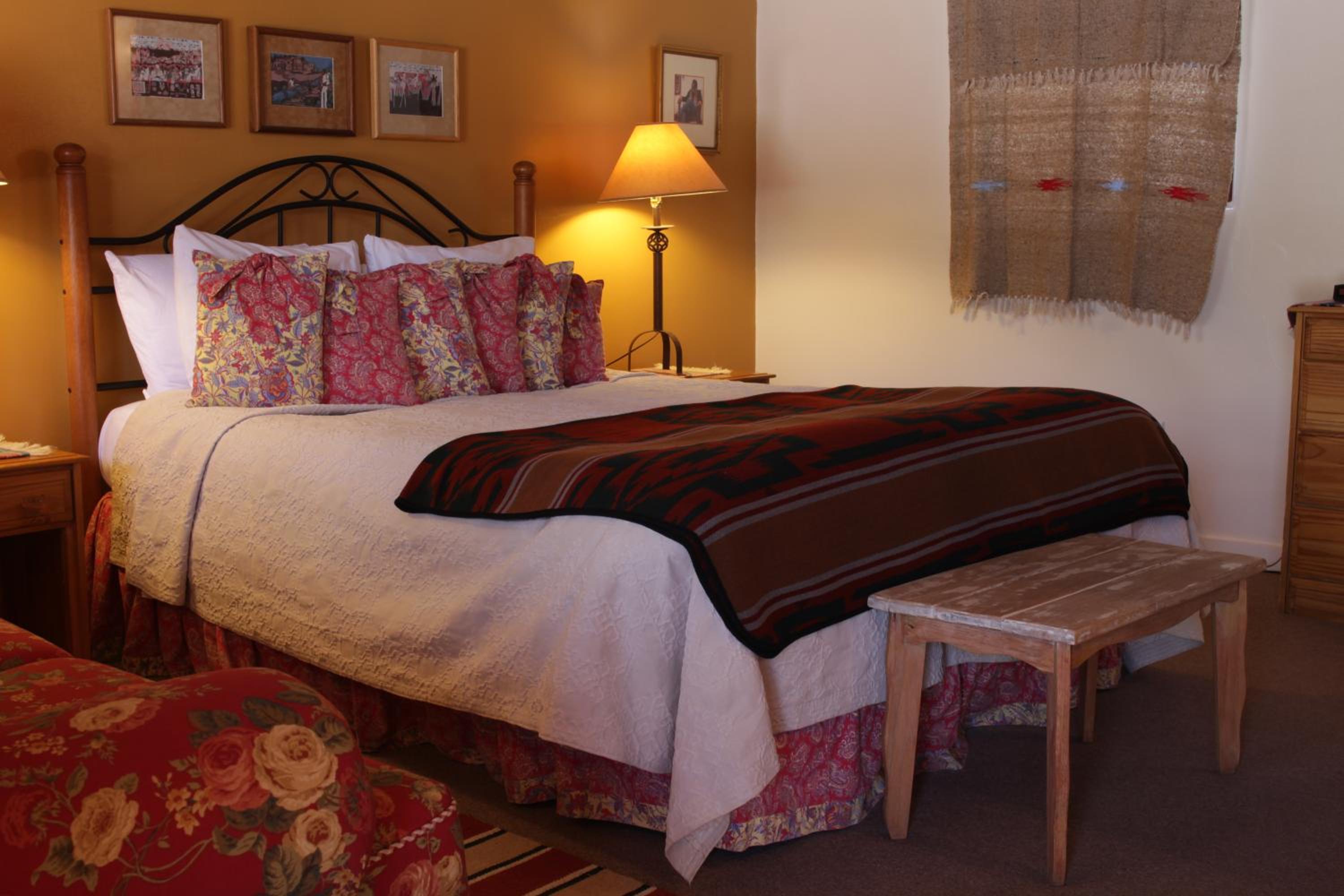 Queen Room photo 3