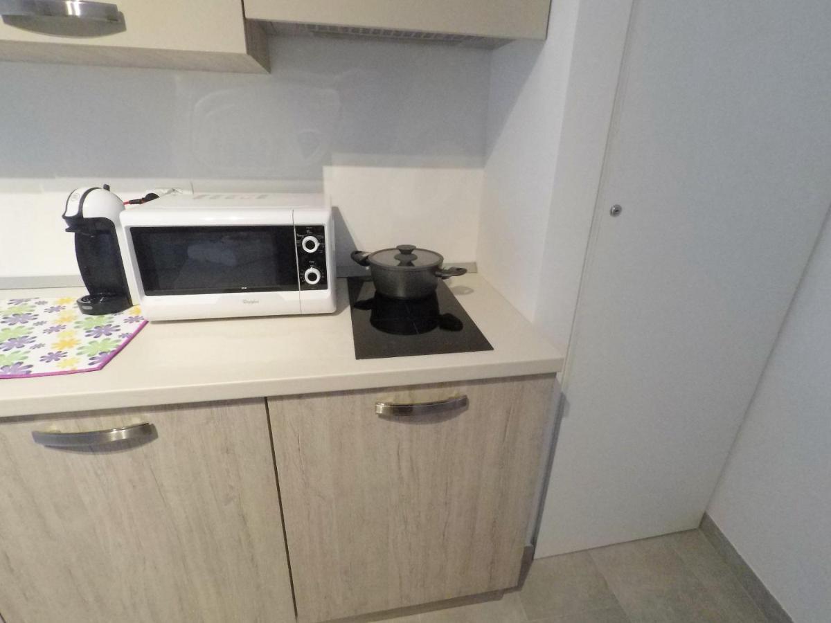 Studio Apartment photo 1