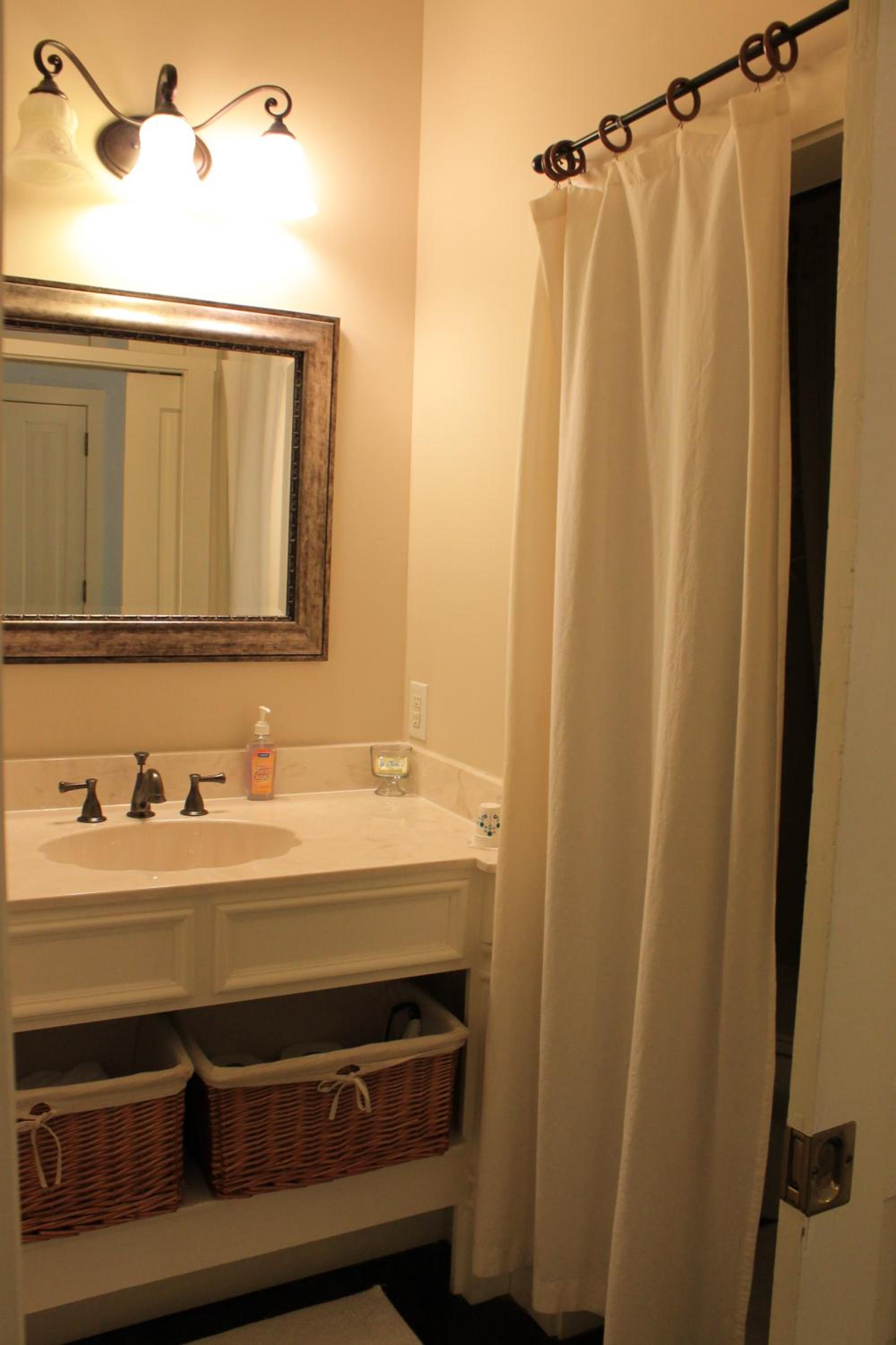 Queen Suite photo 3