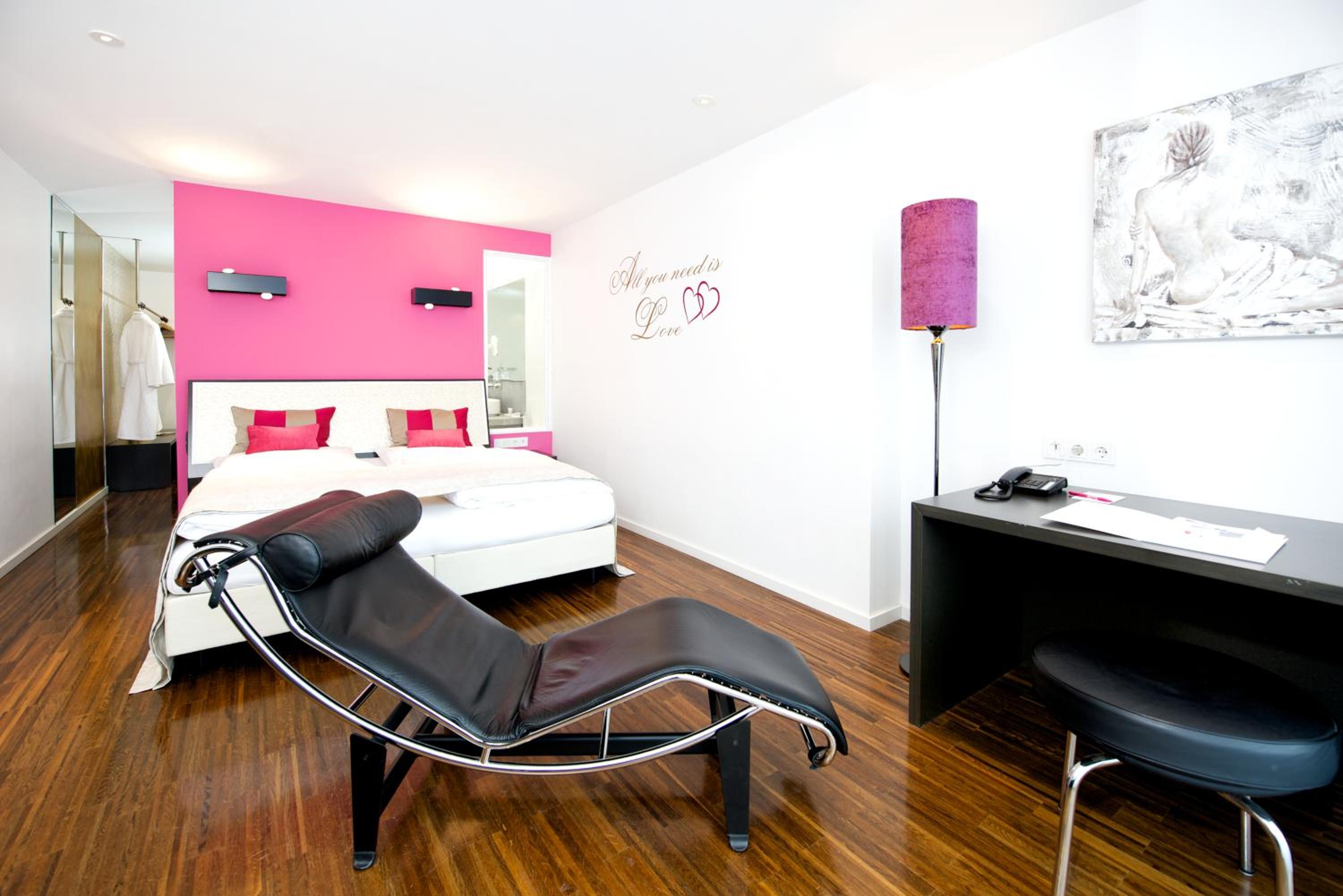 Comfort Double Room 'Love Paradise' photo 3