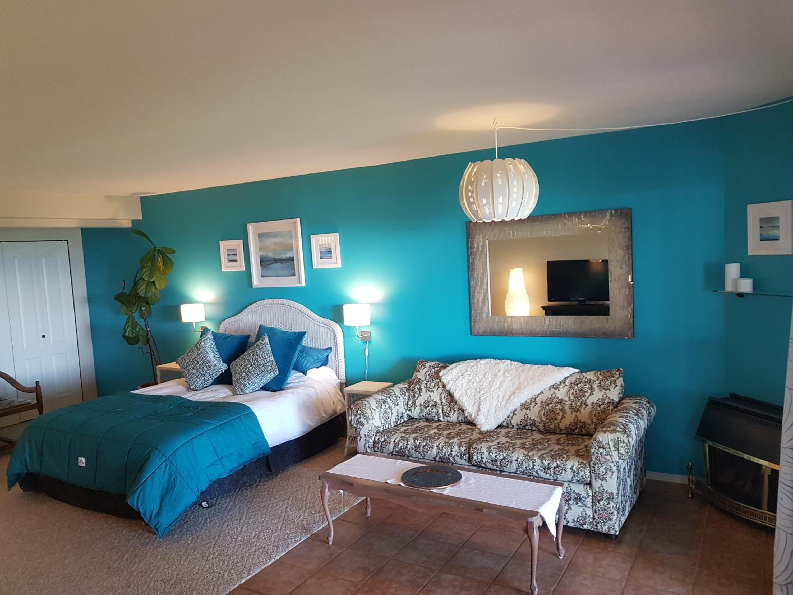 Deluxe Queen Room with Ocean View
